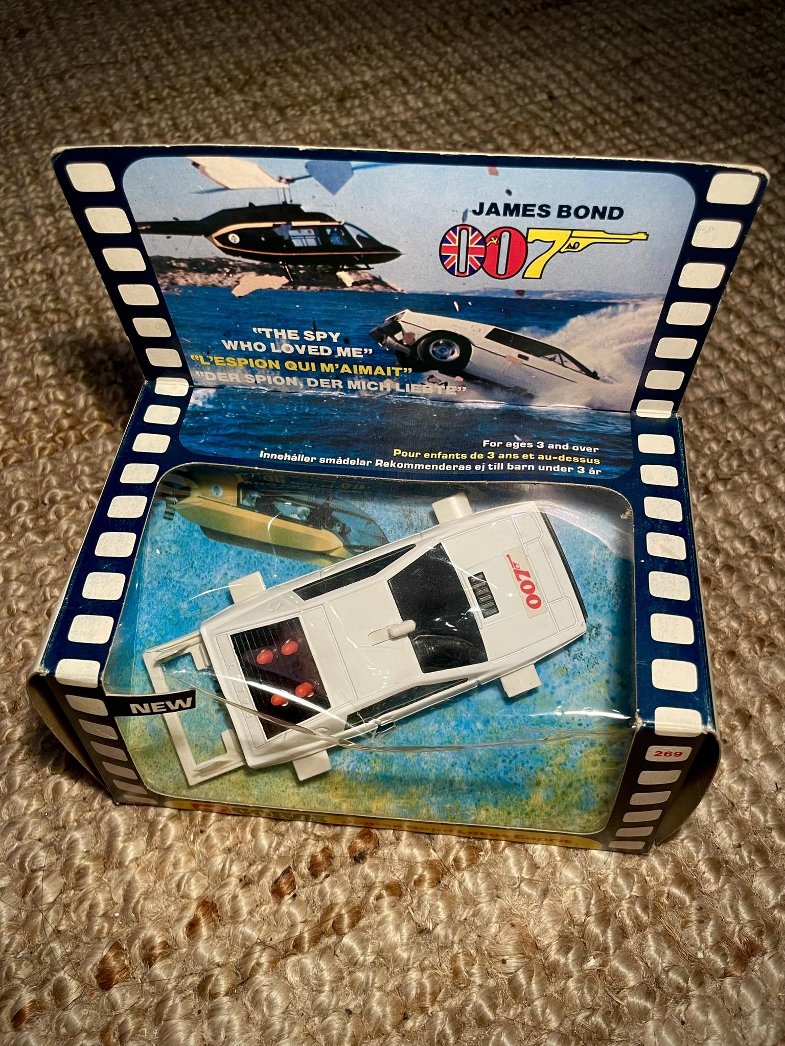 1977 Corgi Toys James Bond: The Spy Who Loved Me Lotus Esprit S1