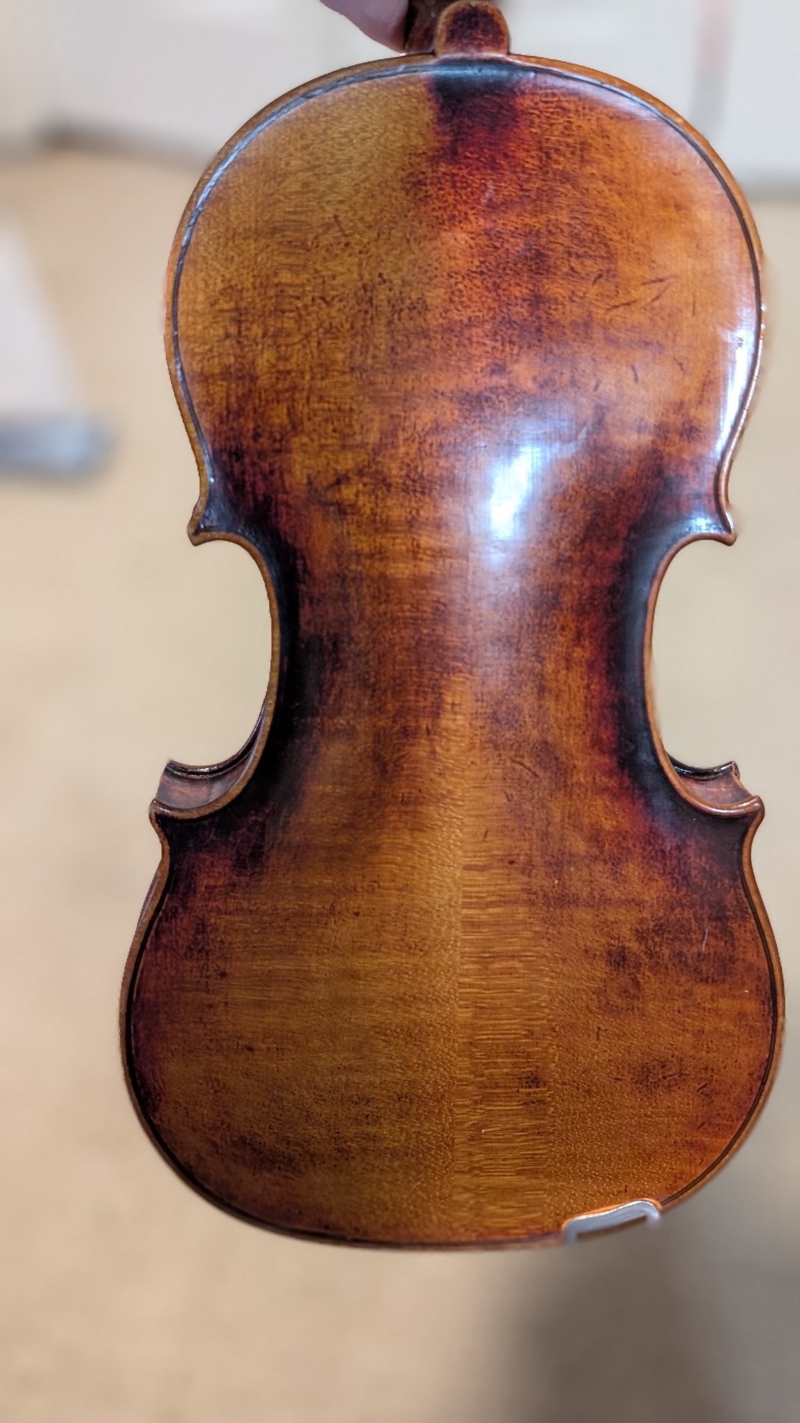 What is the value and origin of this John Juzek viola?