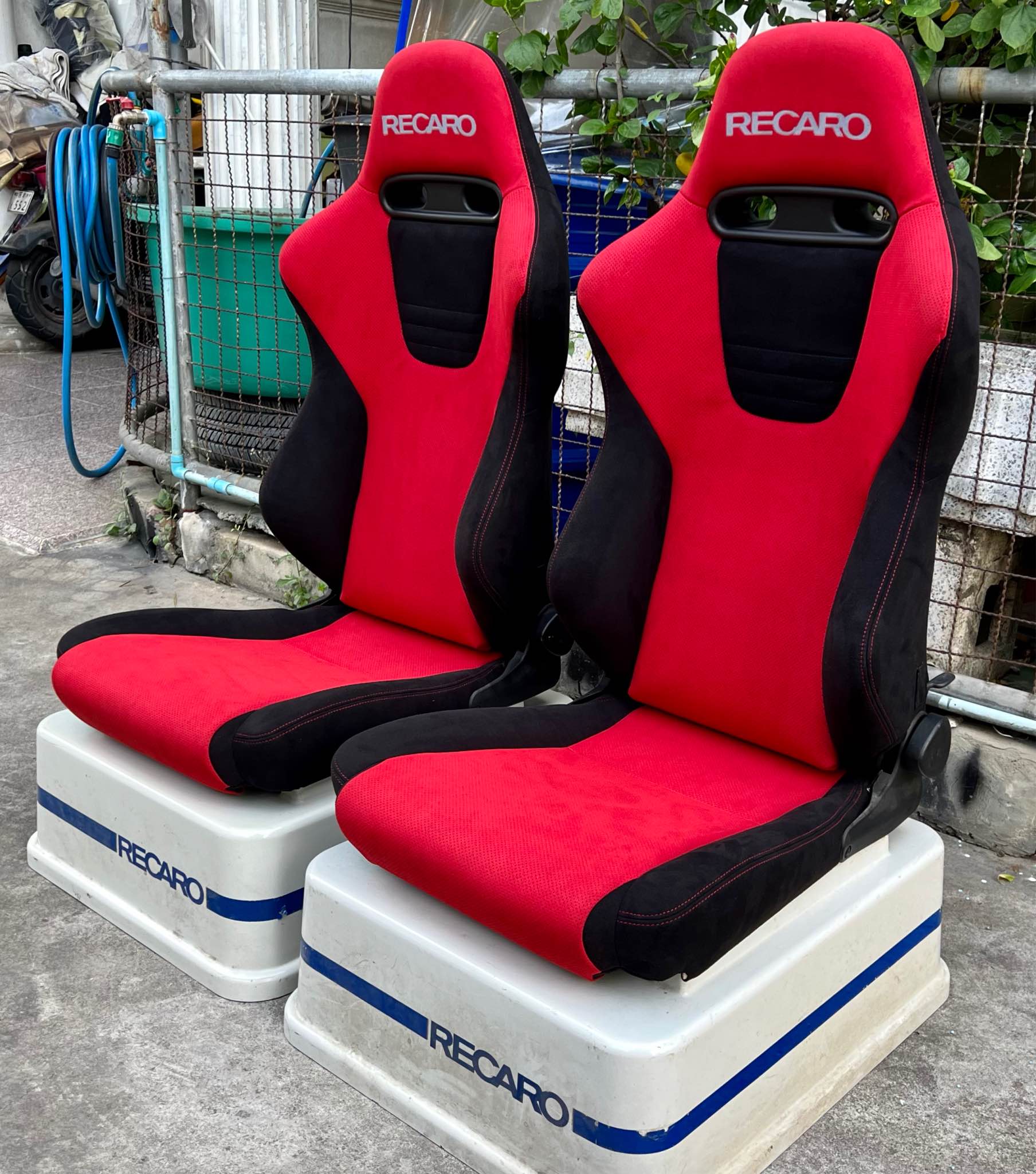 Recaro Sport-JS Custom Alcantara