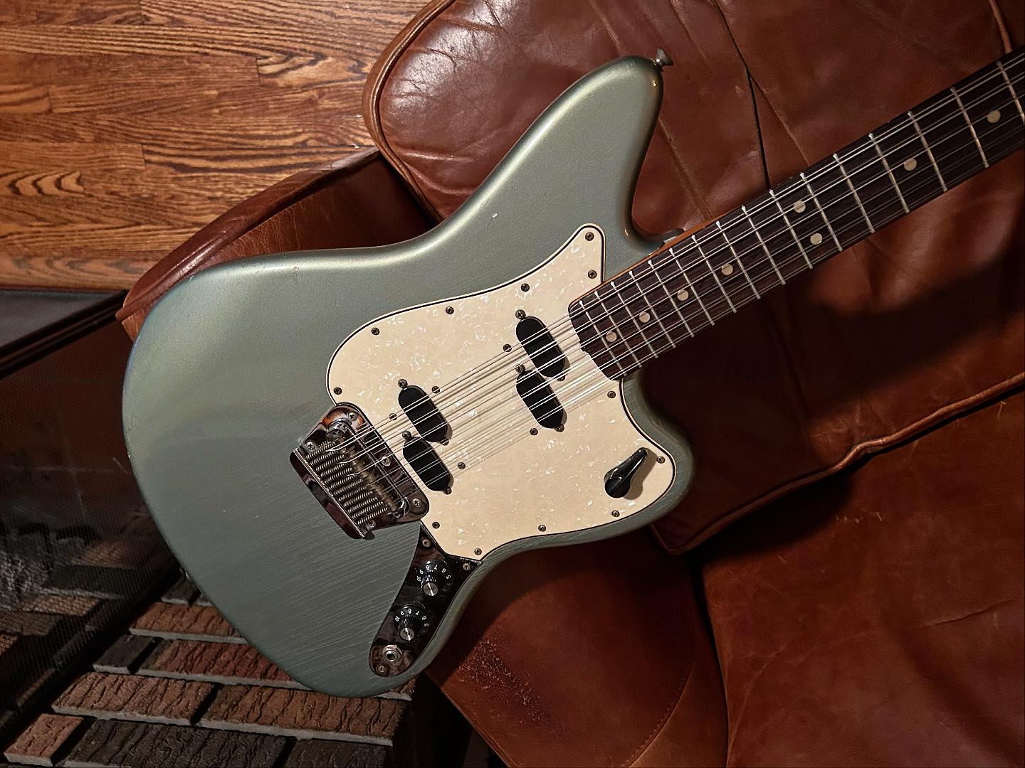 Got this delivered today. Fender Electric XII in Lake Placid Blue
