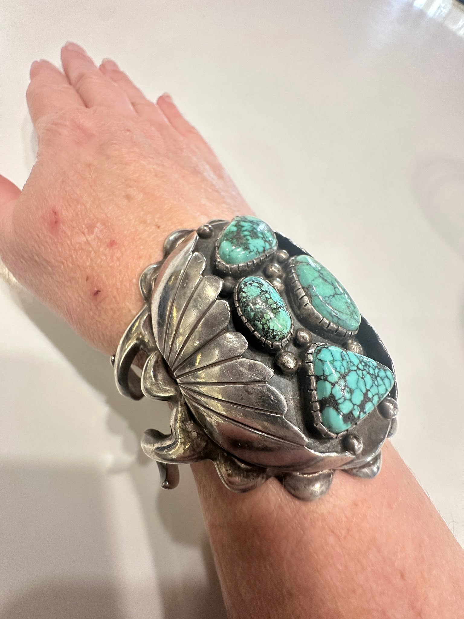Is this piece a F.L. Begay jewelry?