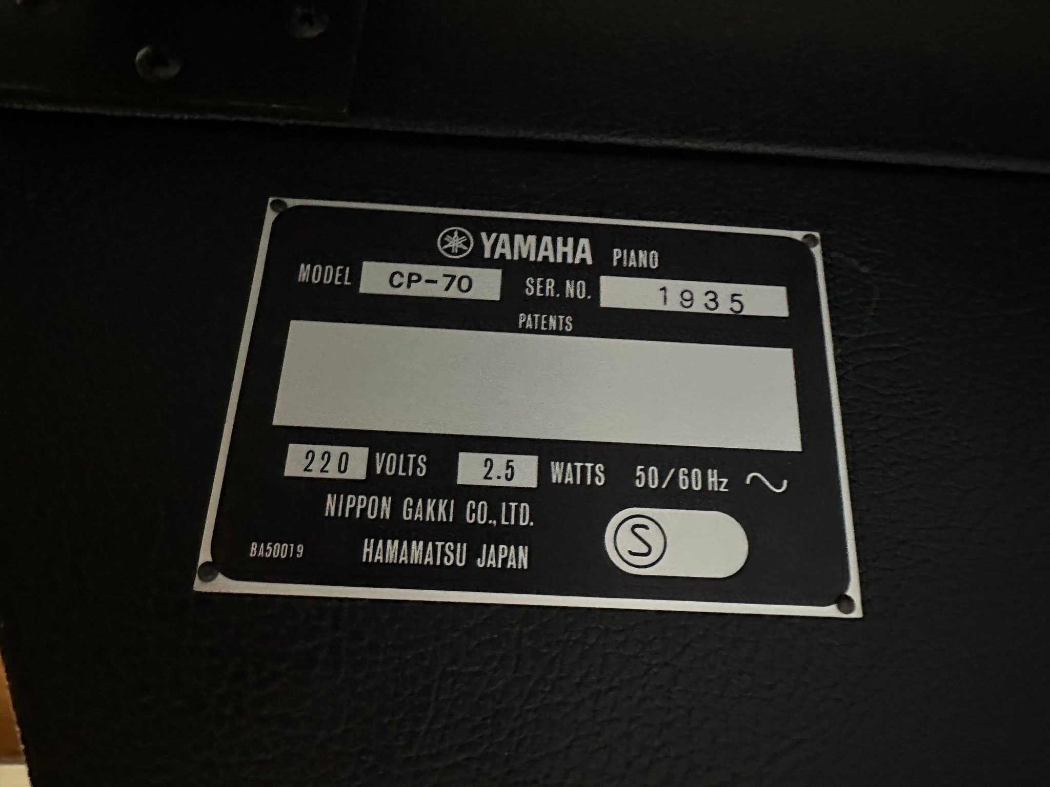 Hi everyone! I recently got a Yamaha CP-70, but it seems to
