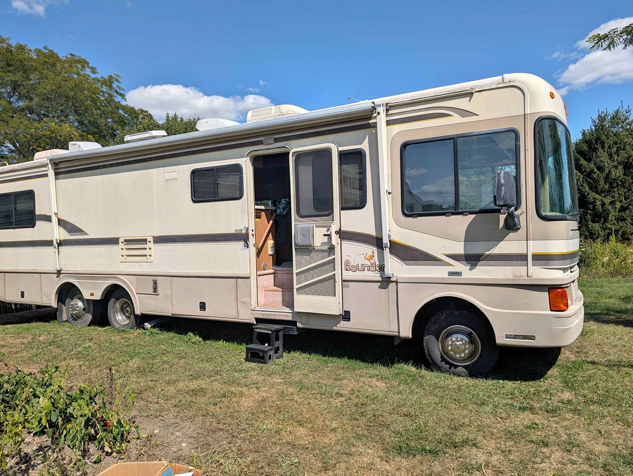 1996 Fleetwood Bounder - RVs & Campers - Mount Victory, Ohio | Facebook ...
