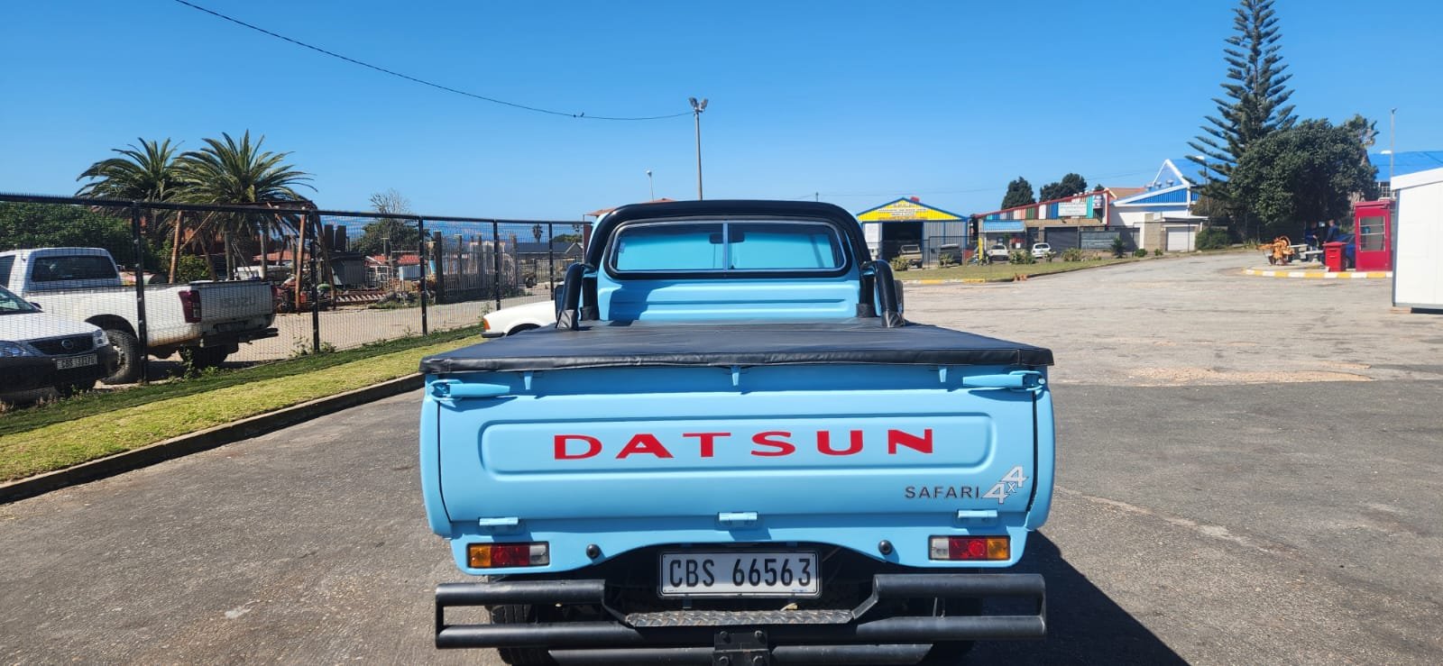 🚙 1982 Datsun Safari 2.8 Blue Pick-Up – Classic & Neat! 💙 Own a