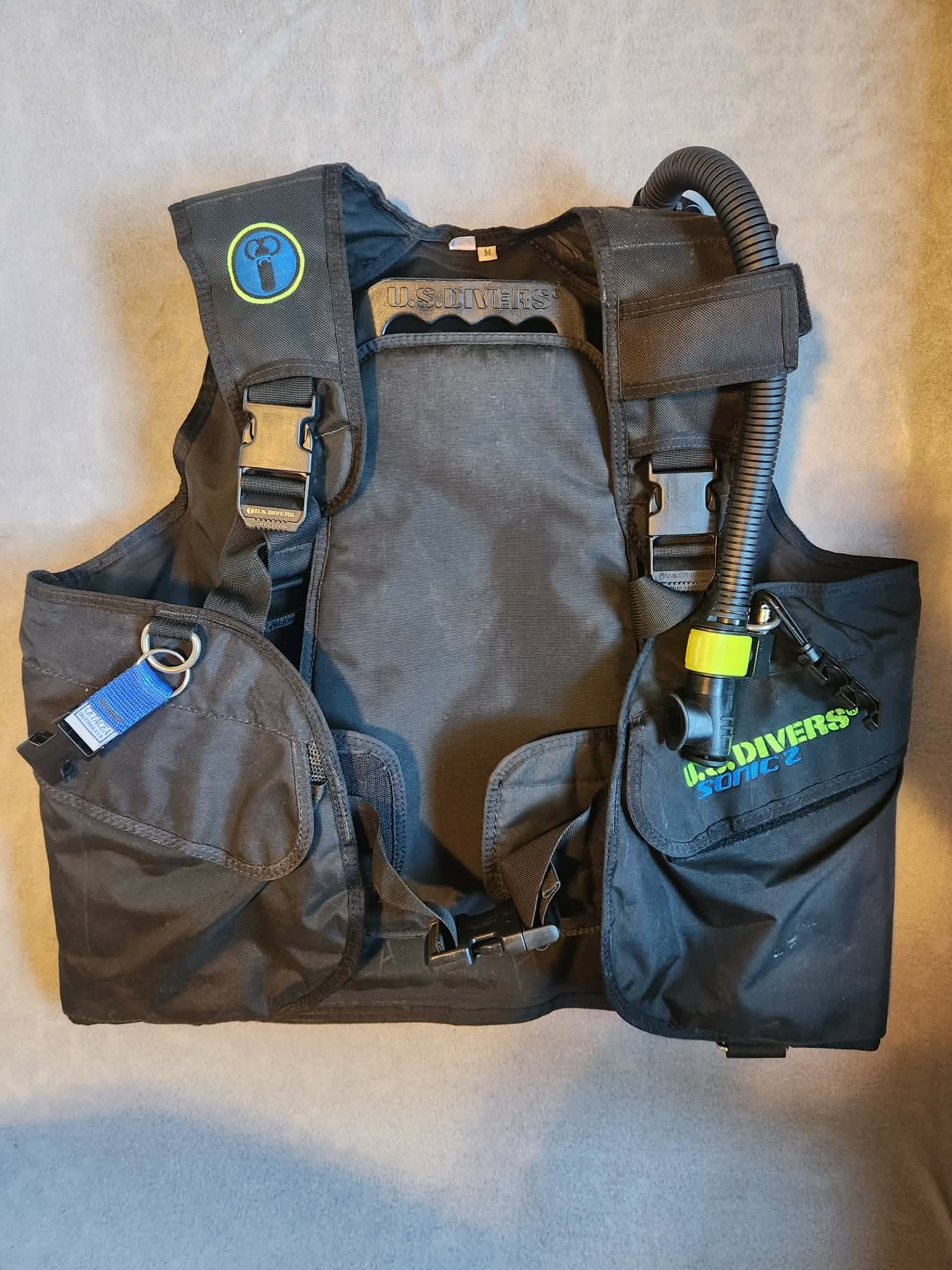 US Divers Aqualung Sonic 2 BCD. Medium size. Like new, no signs of 