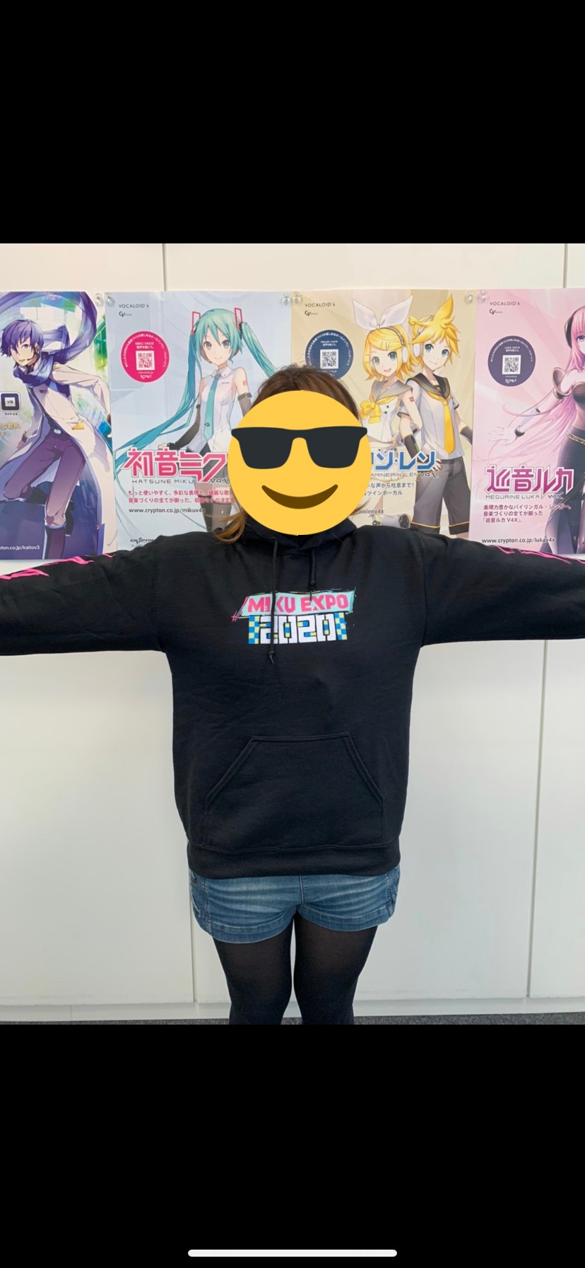 OMOCAT x MIKU EXPO 2020 USA & Canada Hoodie is available here