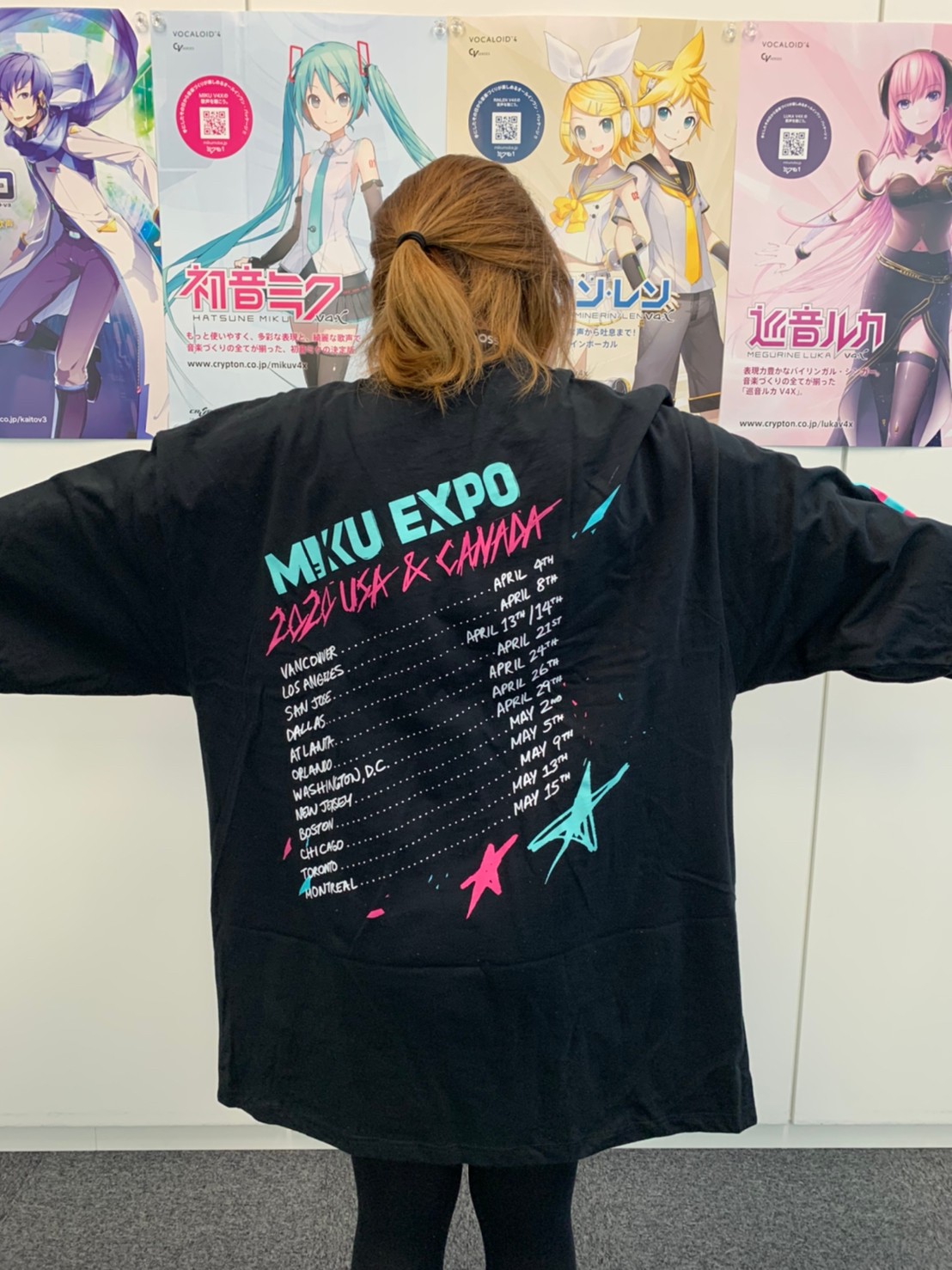 Check out OMOCAT x #MIKUEXPO2020 USA & Canada long sleeve tee