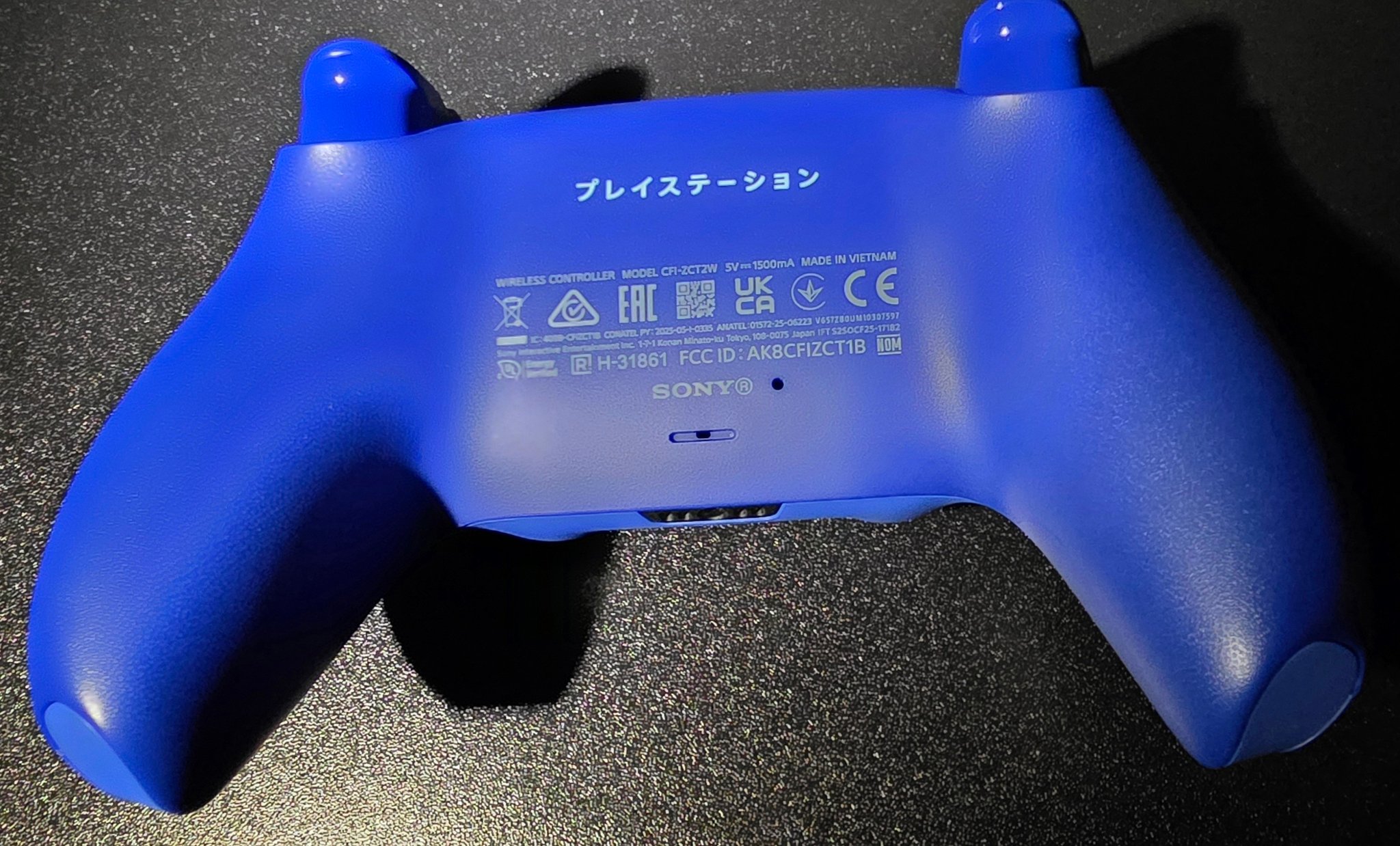 Might be my 2nd favorite controller B PlayStation. SONT ・ B ICON