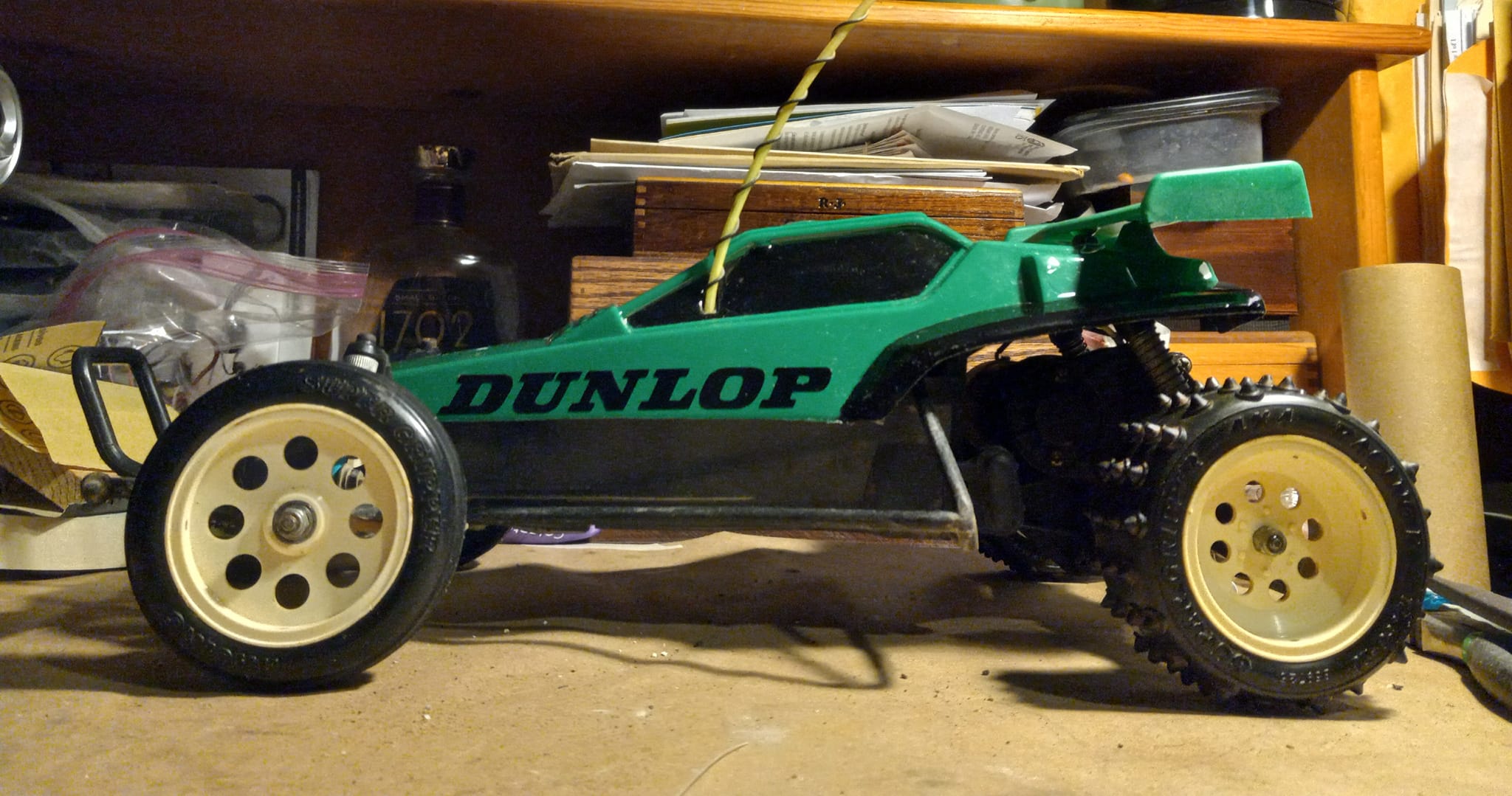 Restoration of Vintage RC Hornet Model and Nostalgic Memories of