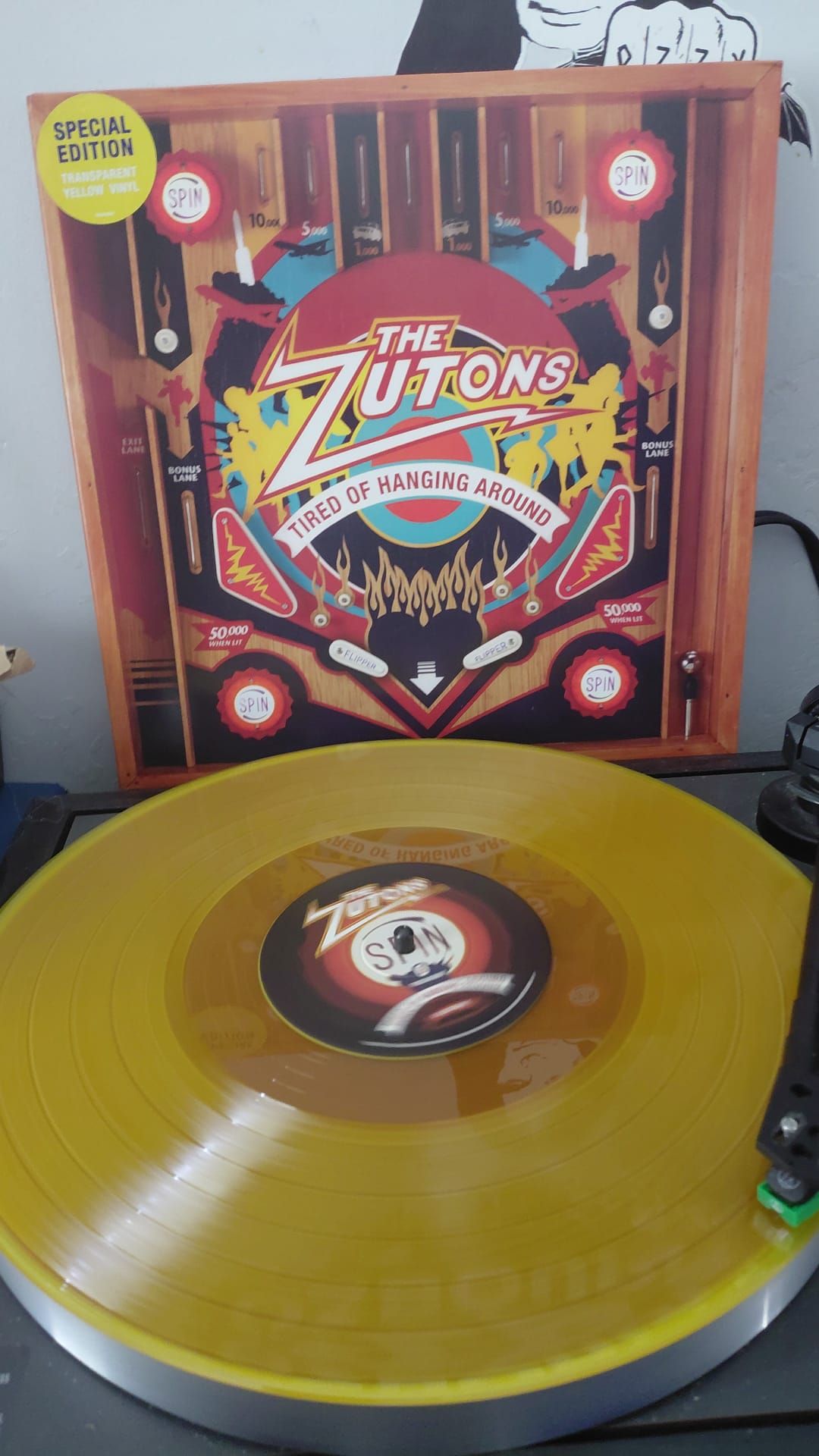The zutons - tired of hanging around