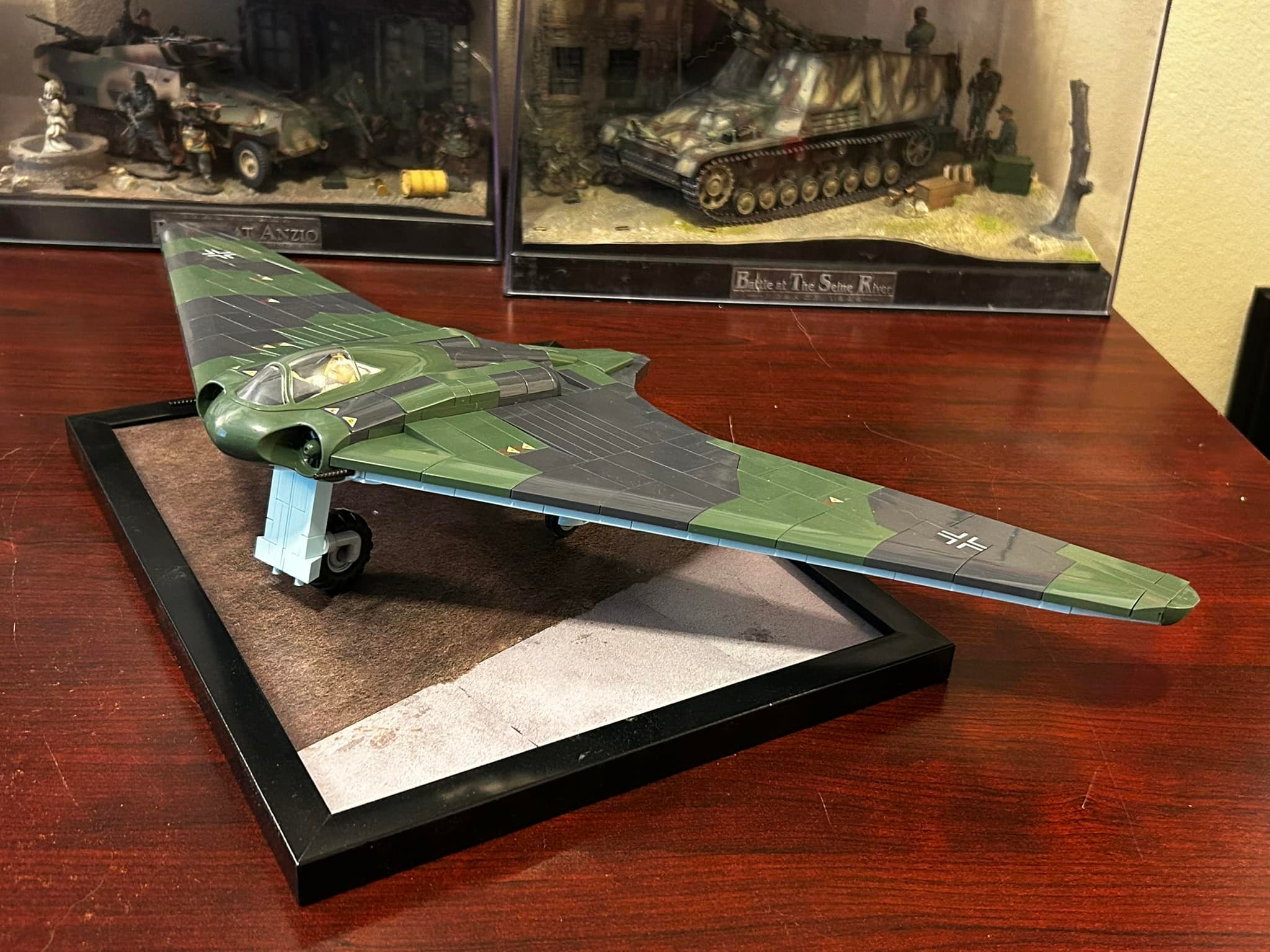 Horten Ho 229 - Maquette COBI 5757 - 953 Pièces - Échelle 1:32 - Avion Historique WWII - Figurine Pilote