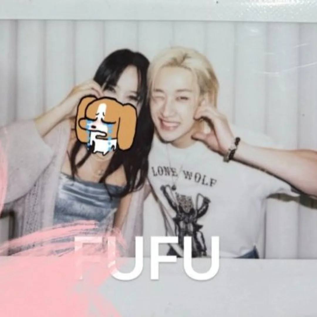 These lucky STAYs got to take Polaroids with the Kids 🥹