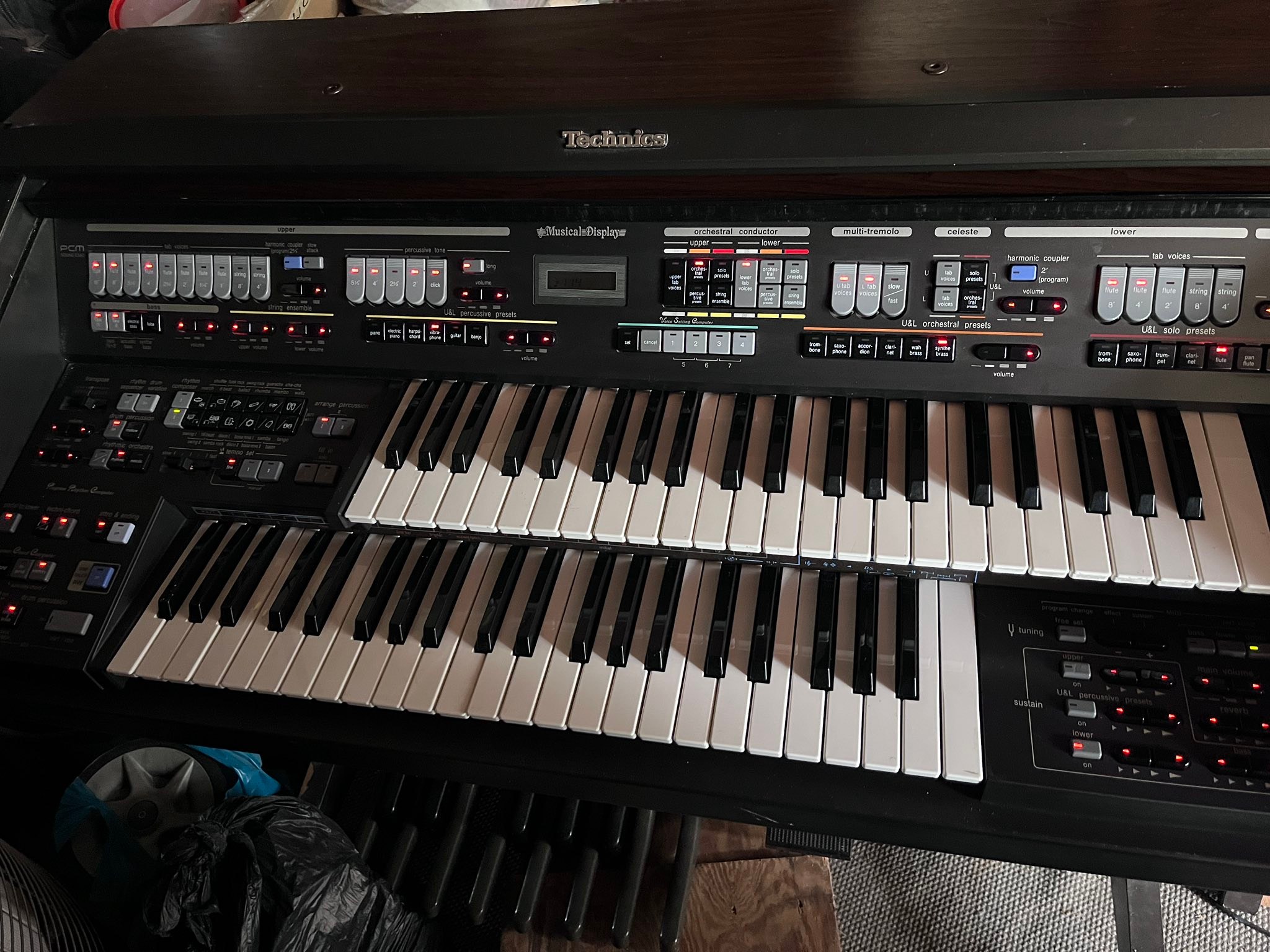 Technics PCM Sound E8L electric organ model information