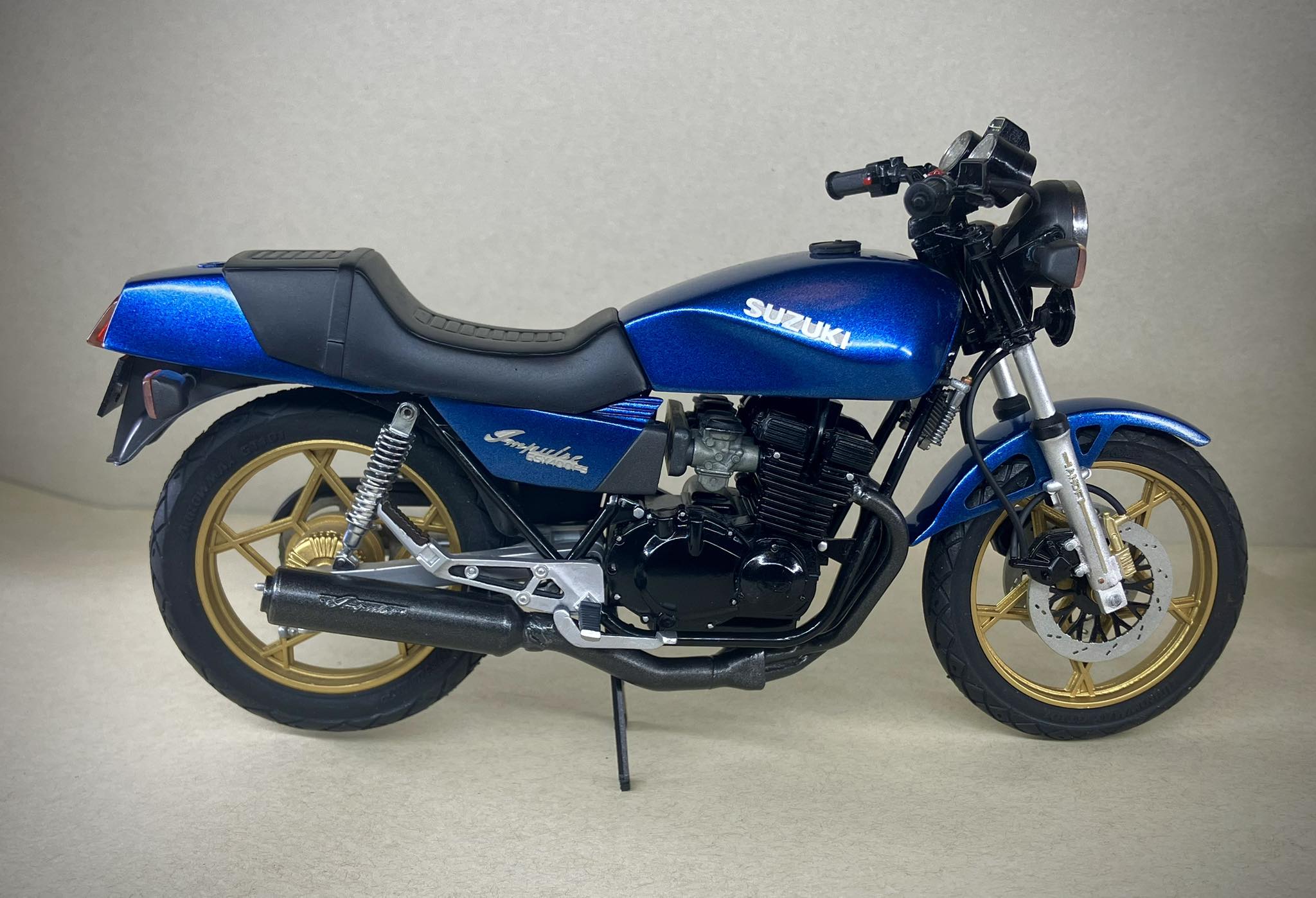Aoshima 1/12 Suzuki GSX400FS Impulse model review