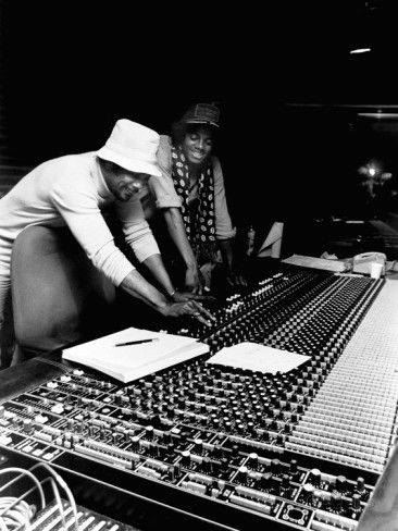 Harrison Mixbus32c workstation with iconic 32c mixer