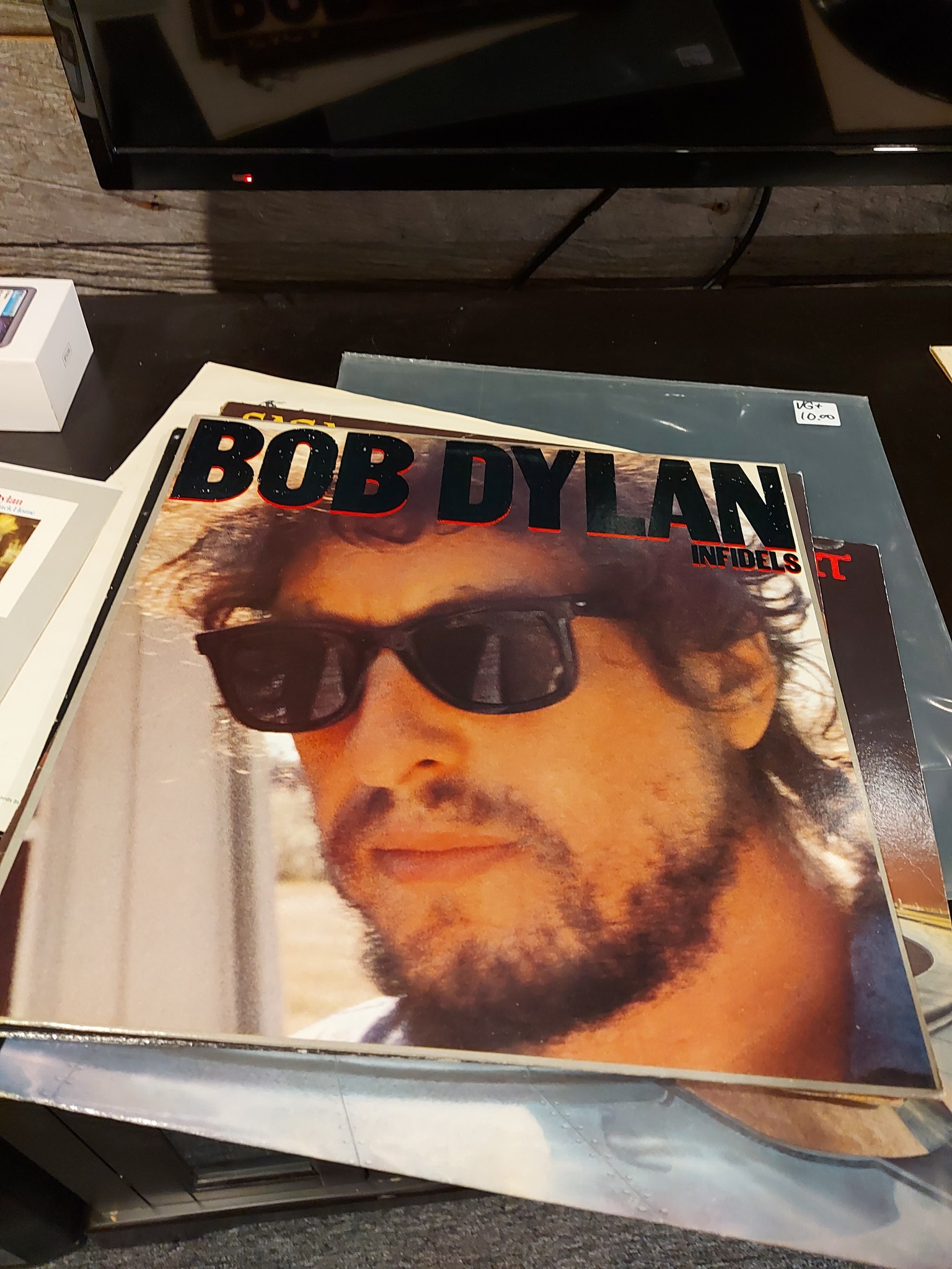 Bob Dylan's Infidels album review
