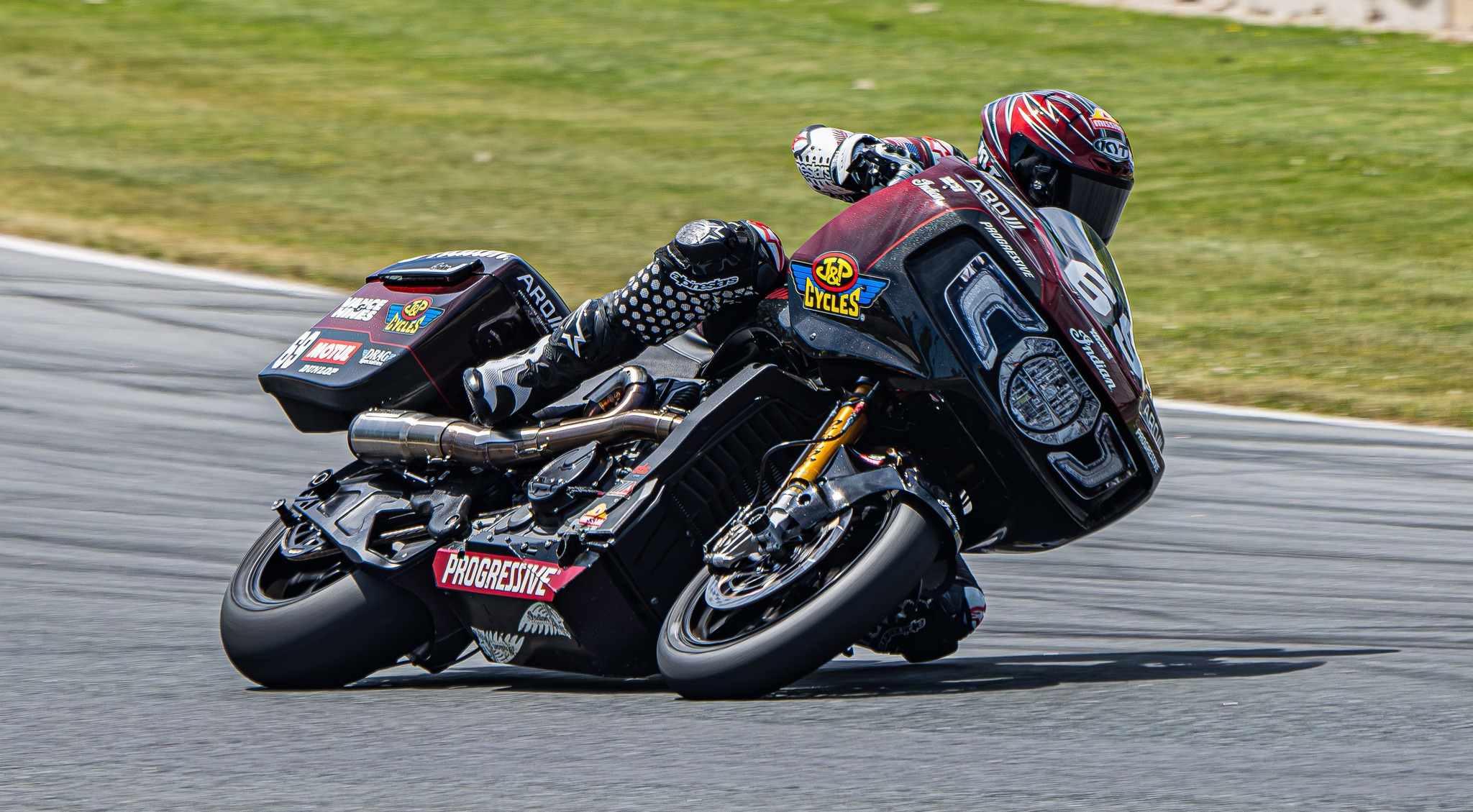 Gillim sets fastest lap at Laguna Seca