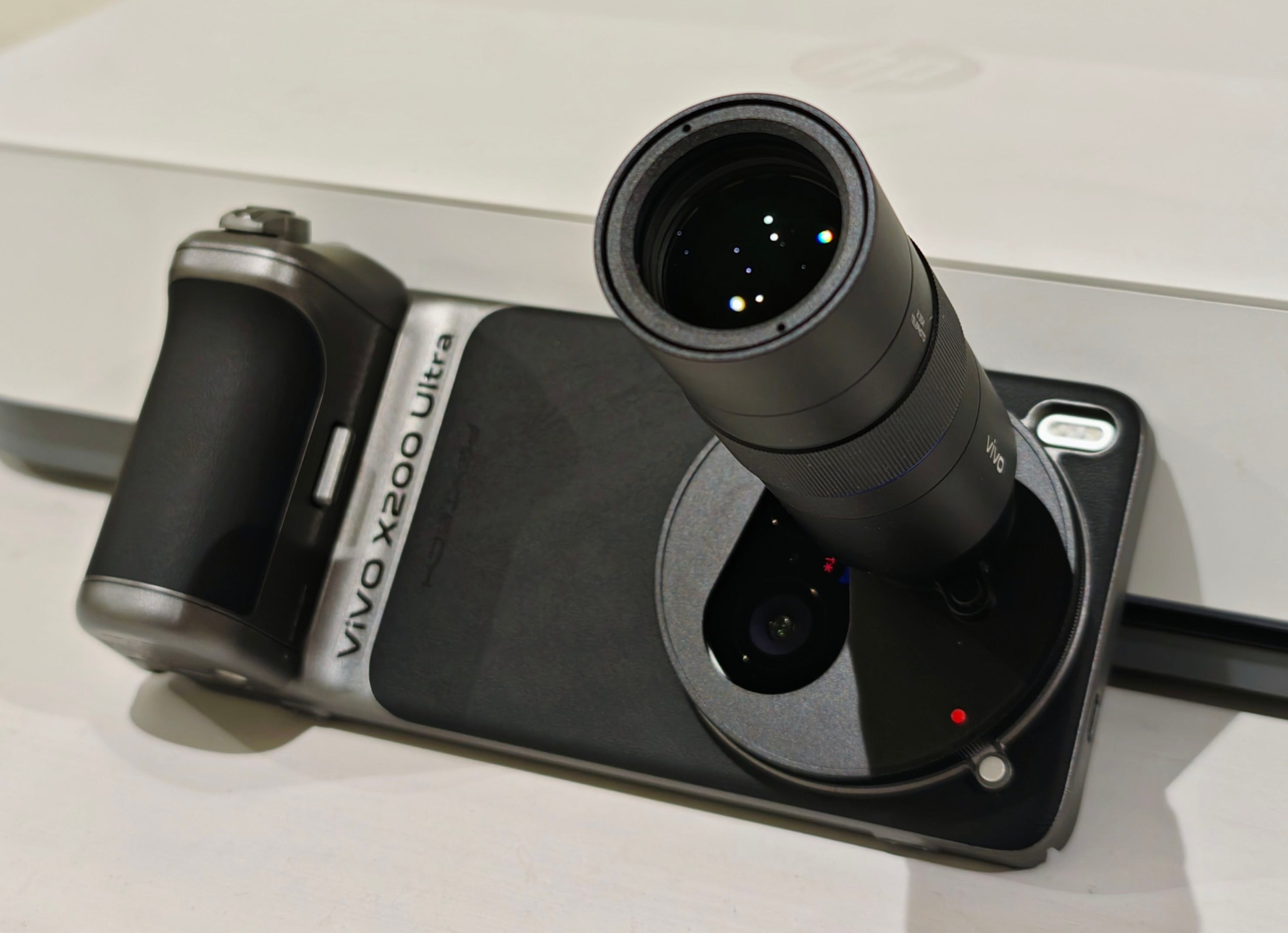 Got the Vivo photography kit today. Amazing lens build quality and 