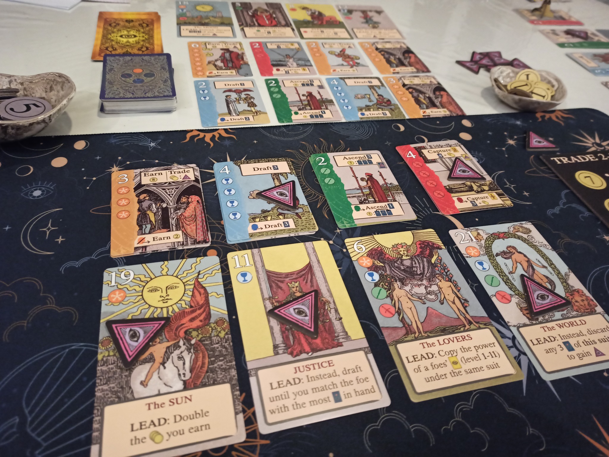 Jeu de tarot né de la nuit : 78 cartes Dark Fantasy avec guide, tranche dorée - France