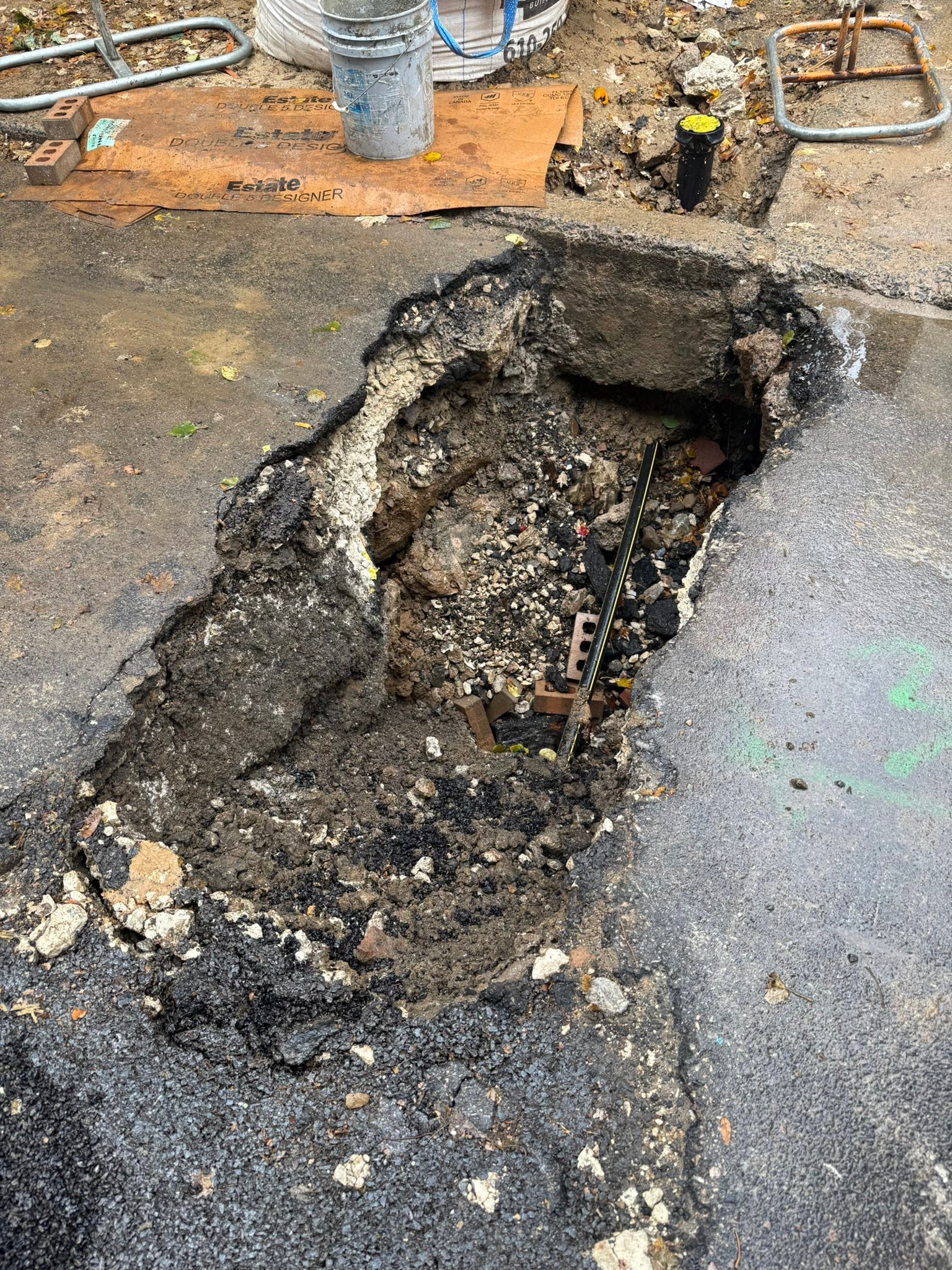 Be advised there is a problem on Oxford on the 1200 block | Facebook