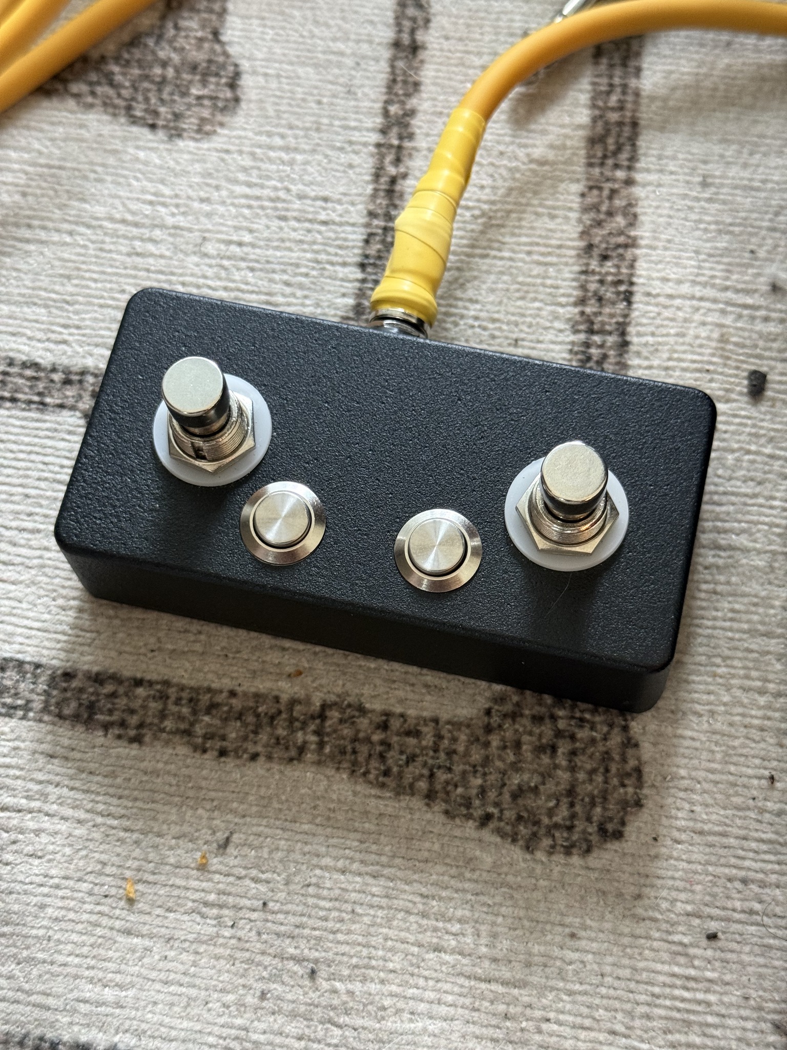 Custom dual footswitch for Valeton GP 50