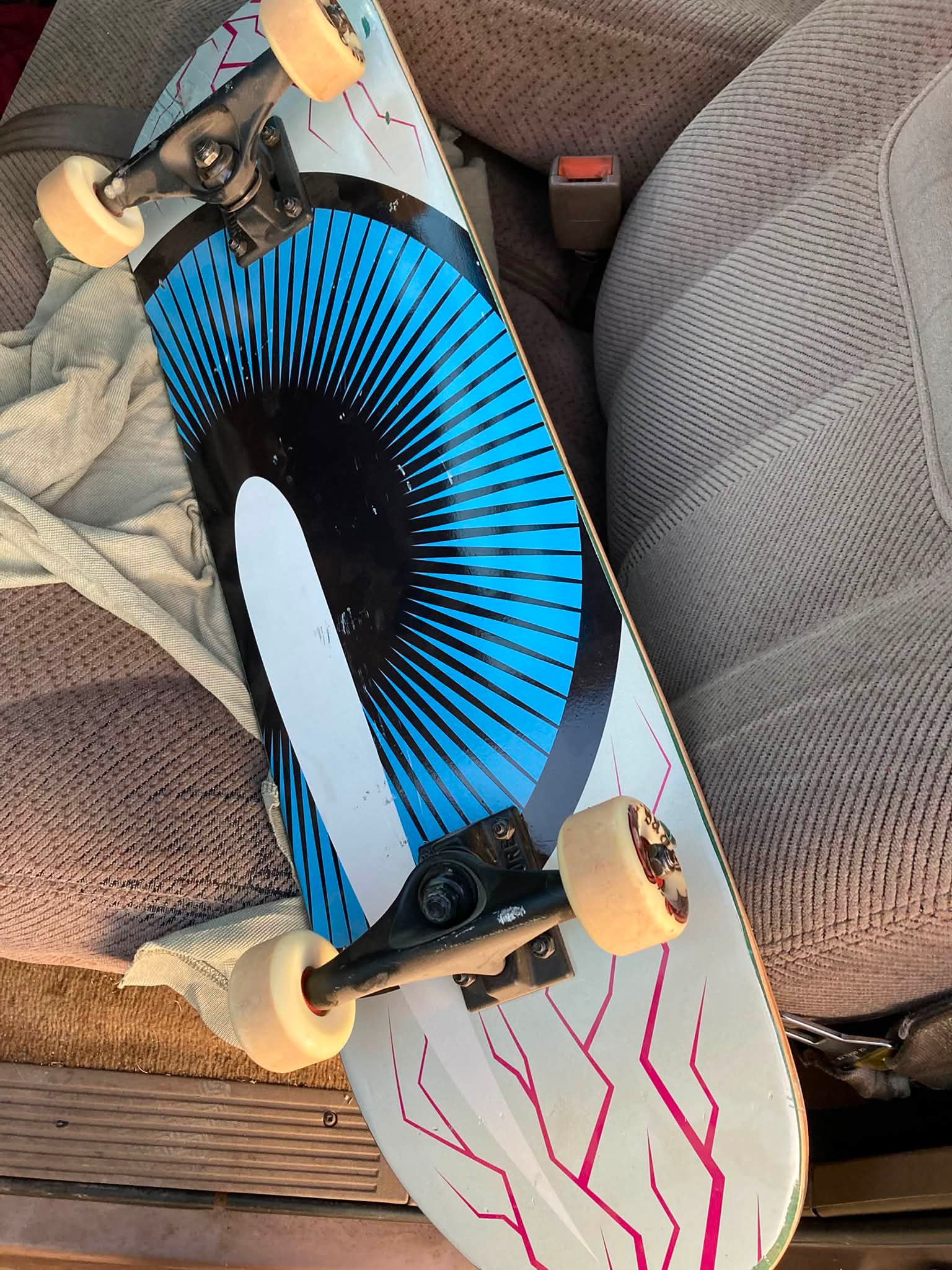 R*様 TOY MACHINE VENTURE SPRIT FIRE Is this used toy machine skate setup decent?