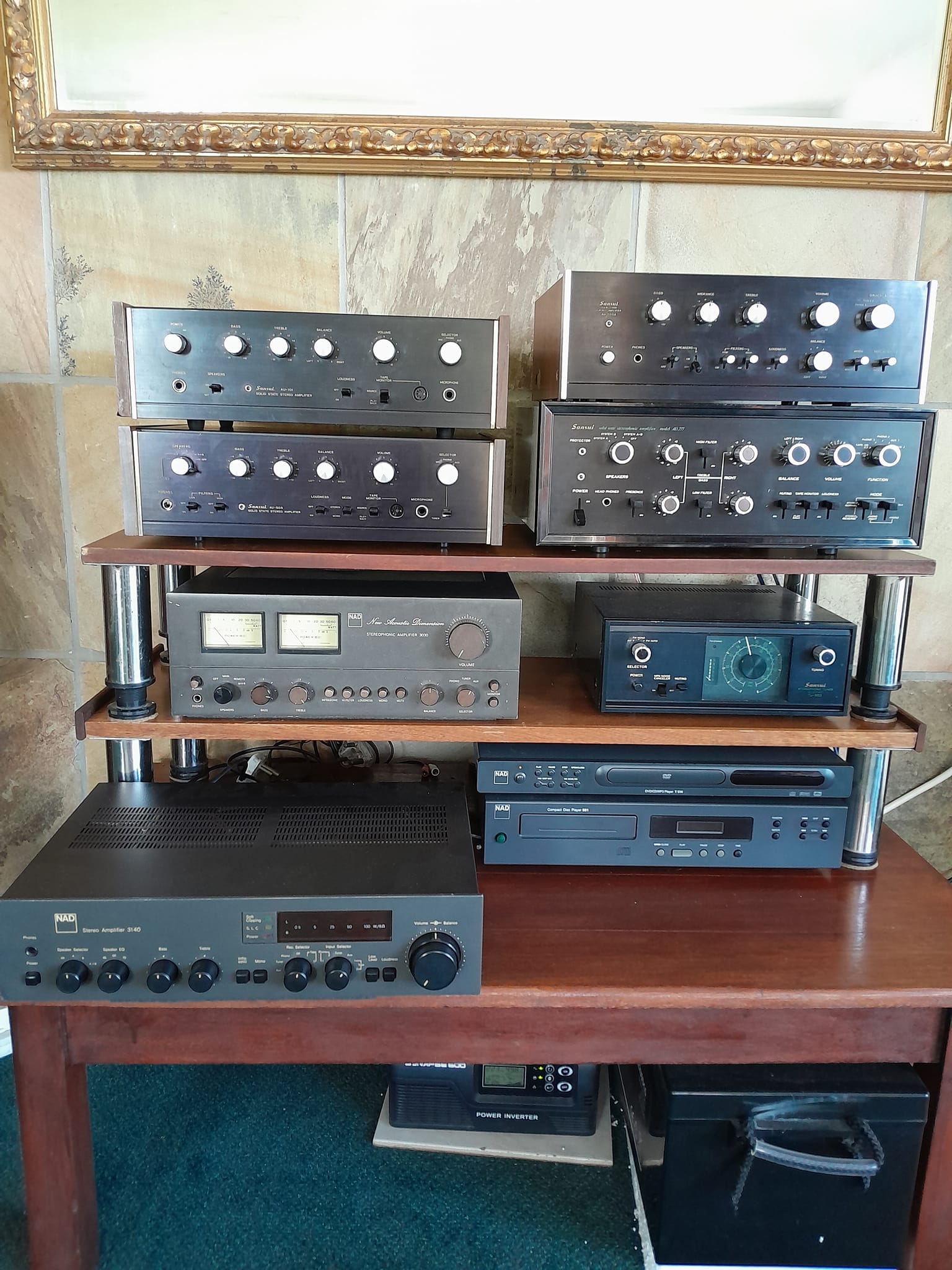 Sansui AU-111, Eight Deluxe & AU-9500. My faves💚
