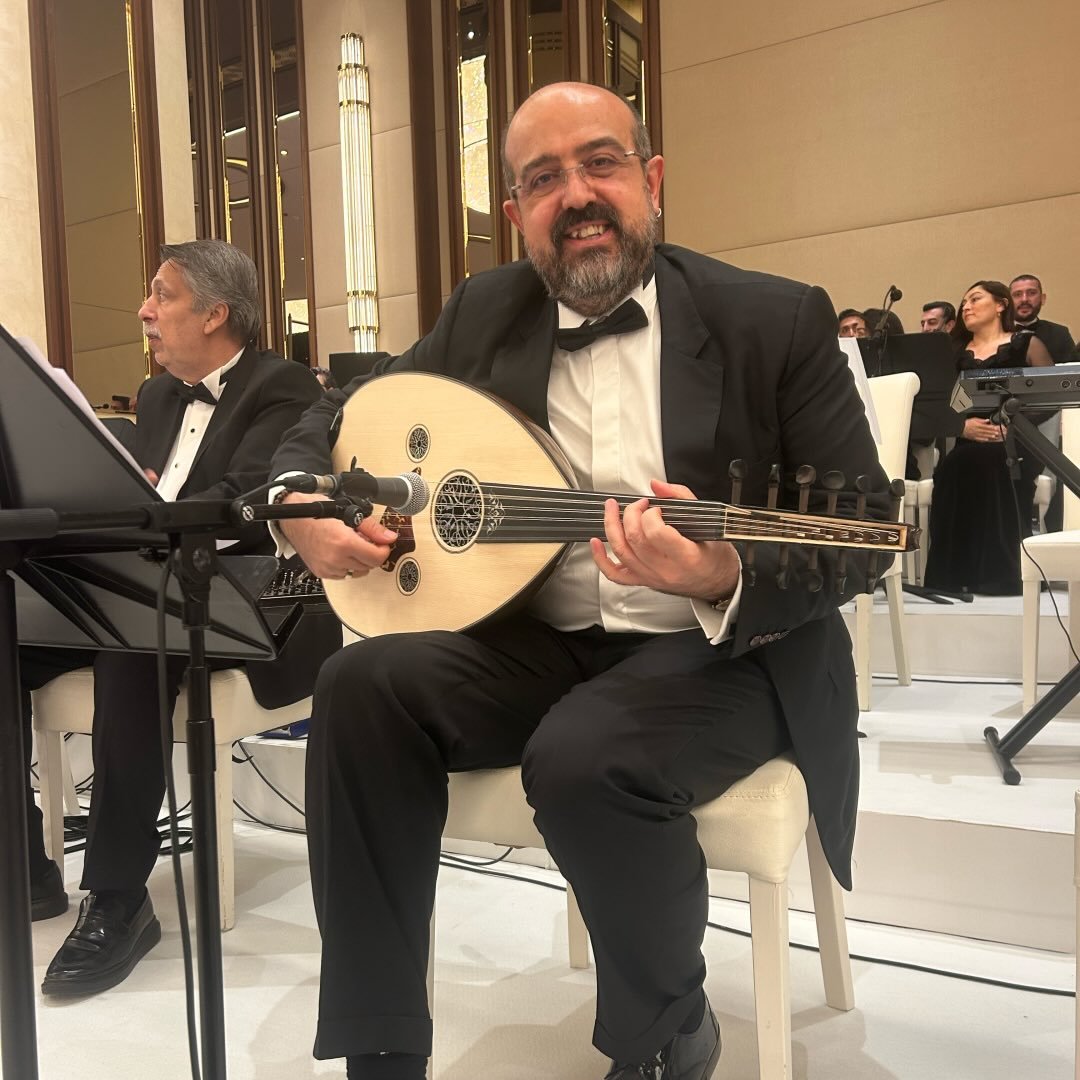 Alper Taş