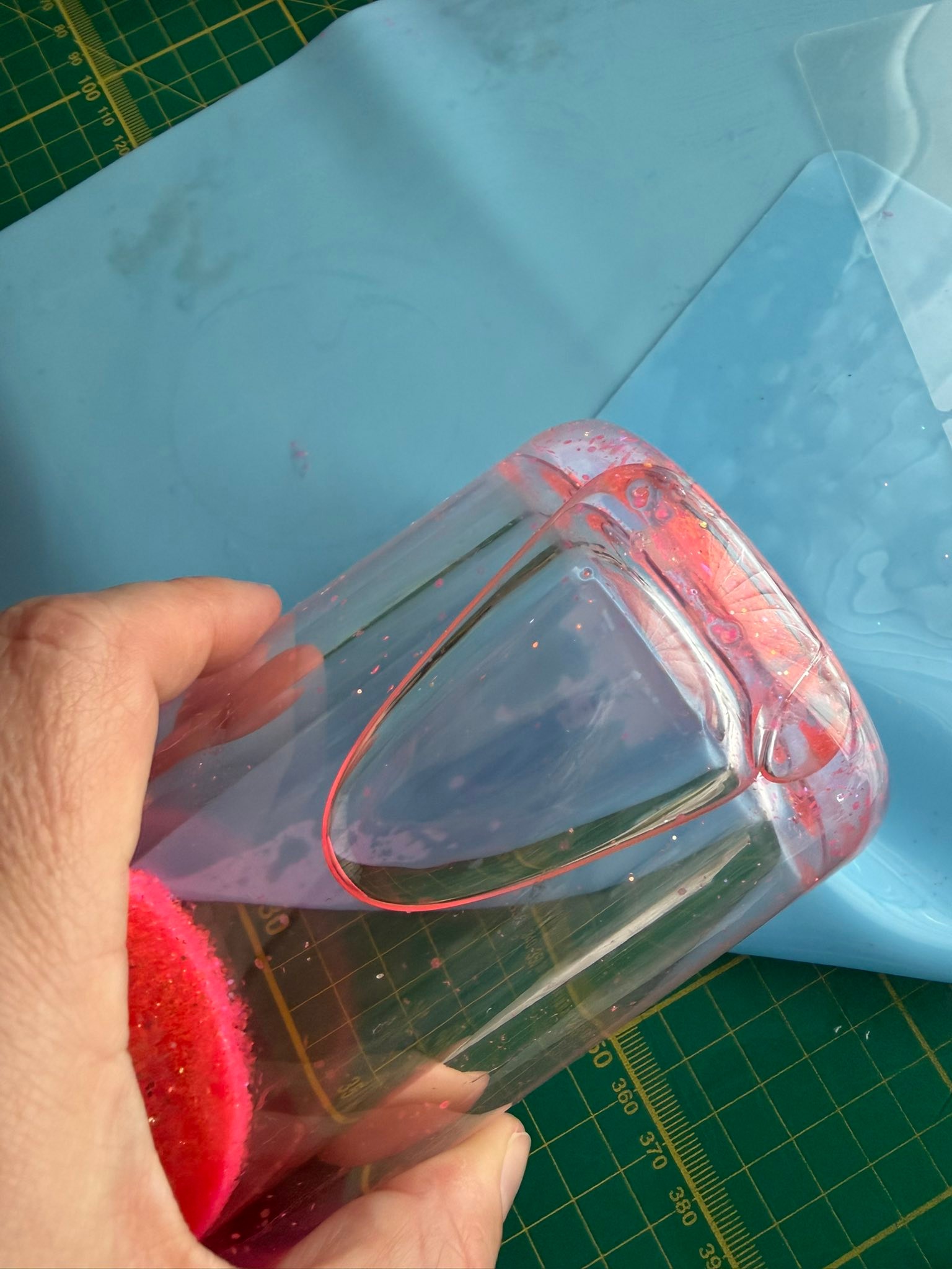 Is it normal to have pockets of air bubbles in the syringe?