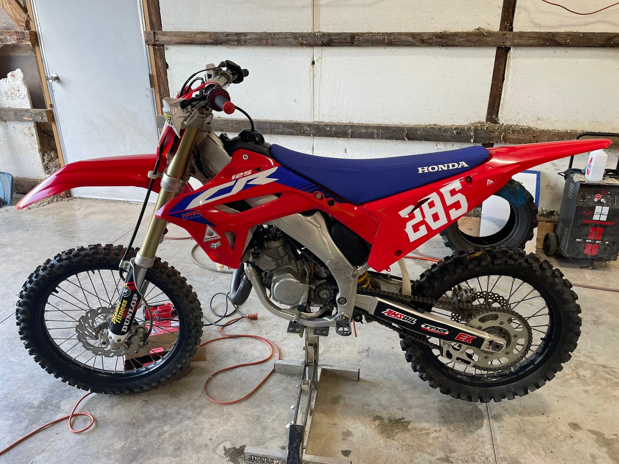 オートバイ CNC アルミニウム フットペグ レスト フットペグ CR125 