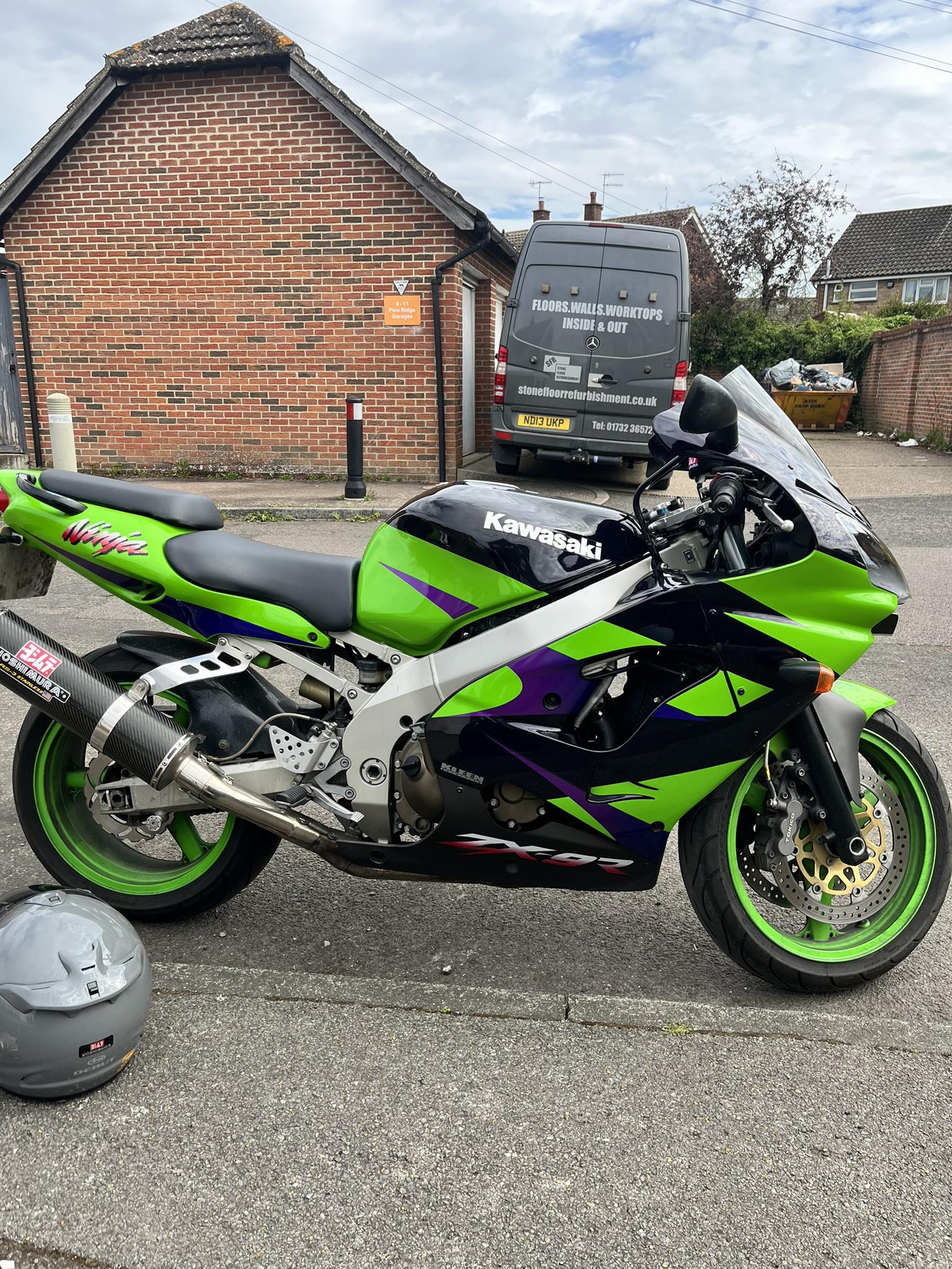 Hi all new here thanks for the add 2002 zx9r full yoshimura system