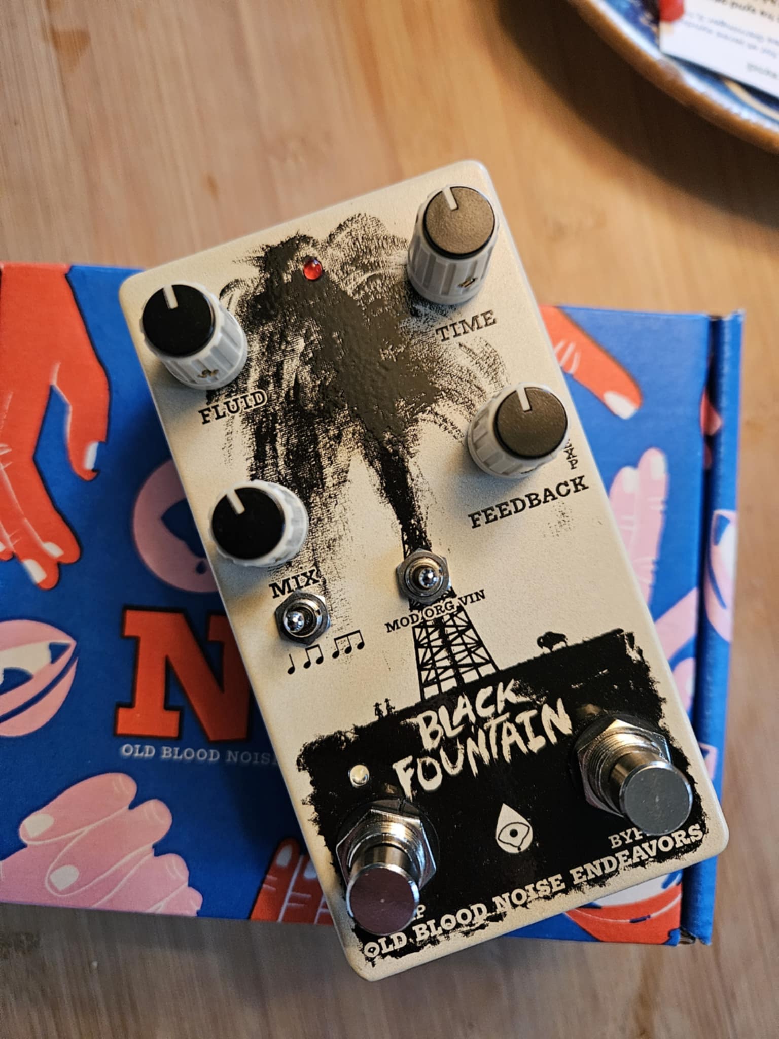 Old Blood Noise Endeavors Black Fountain pedal