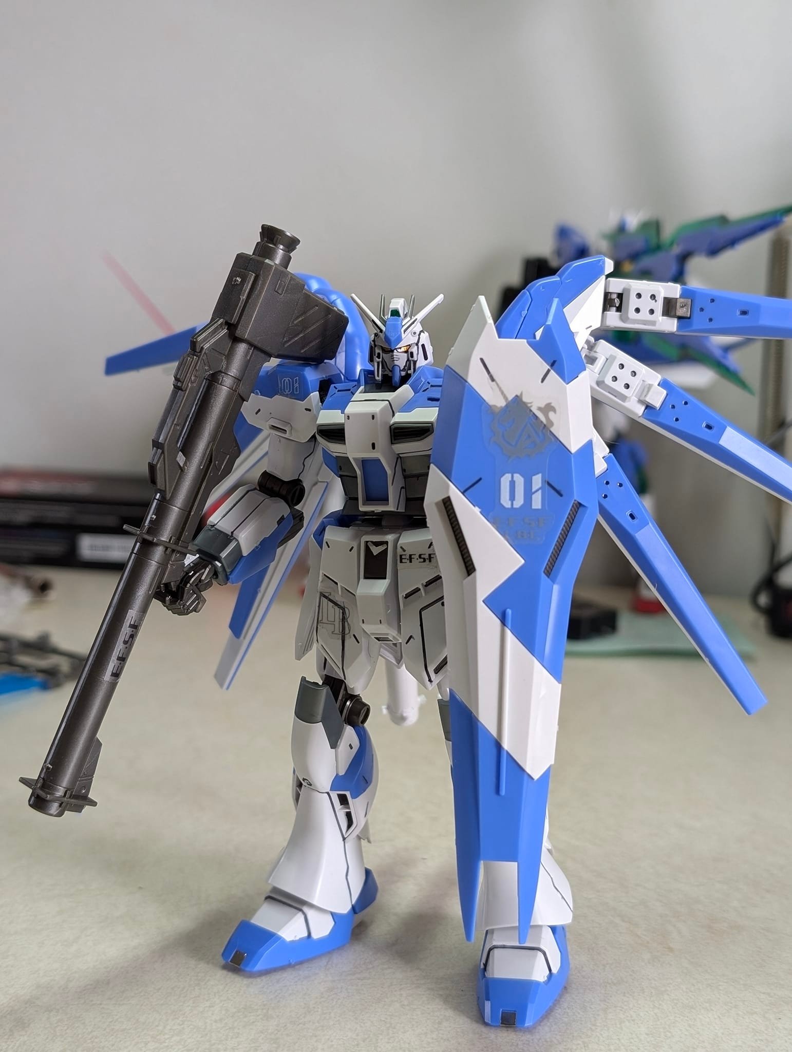 HG RX-93-v2 Hi-V Gundam build review