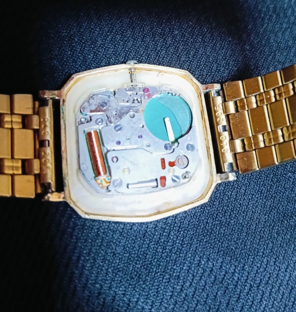 I have this Seiko Coutura World Timer Quartz (5T82-0AA0) that I'm