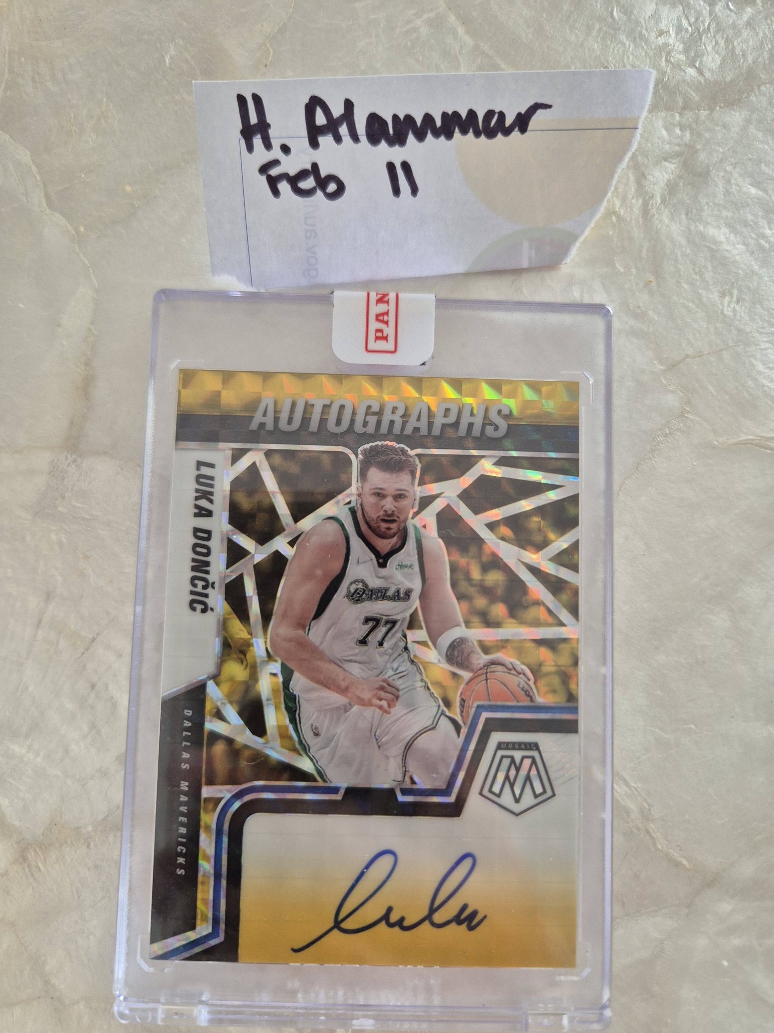 Luka On card Auto #7/8 2021-22 Panini Mosaic Black / Gold $old ono 
