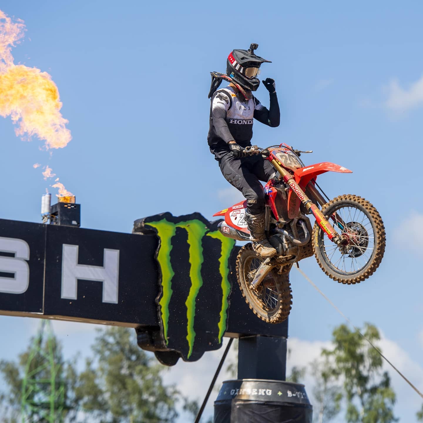 Team HRCs Tim Gajser vann en seger,... - Honda Motorcyklar