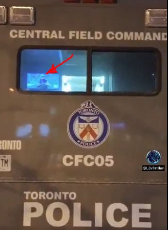 Rally for Israel | A Toronto Police command post is setup in the Jewish ...