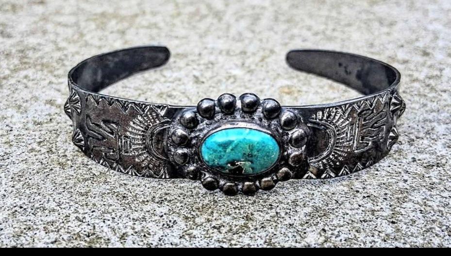 【vintage】Native Jewelry / <No.2676> Legit? Claiming vintage NA but no marks.