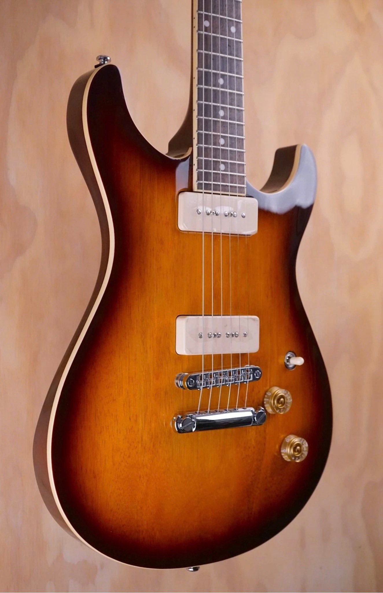 Thoughts on G&L Tribute Ascari GT-90 P90's guitar?
