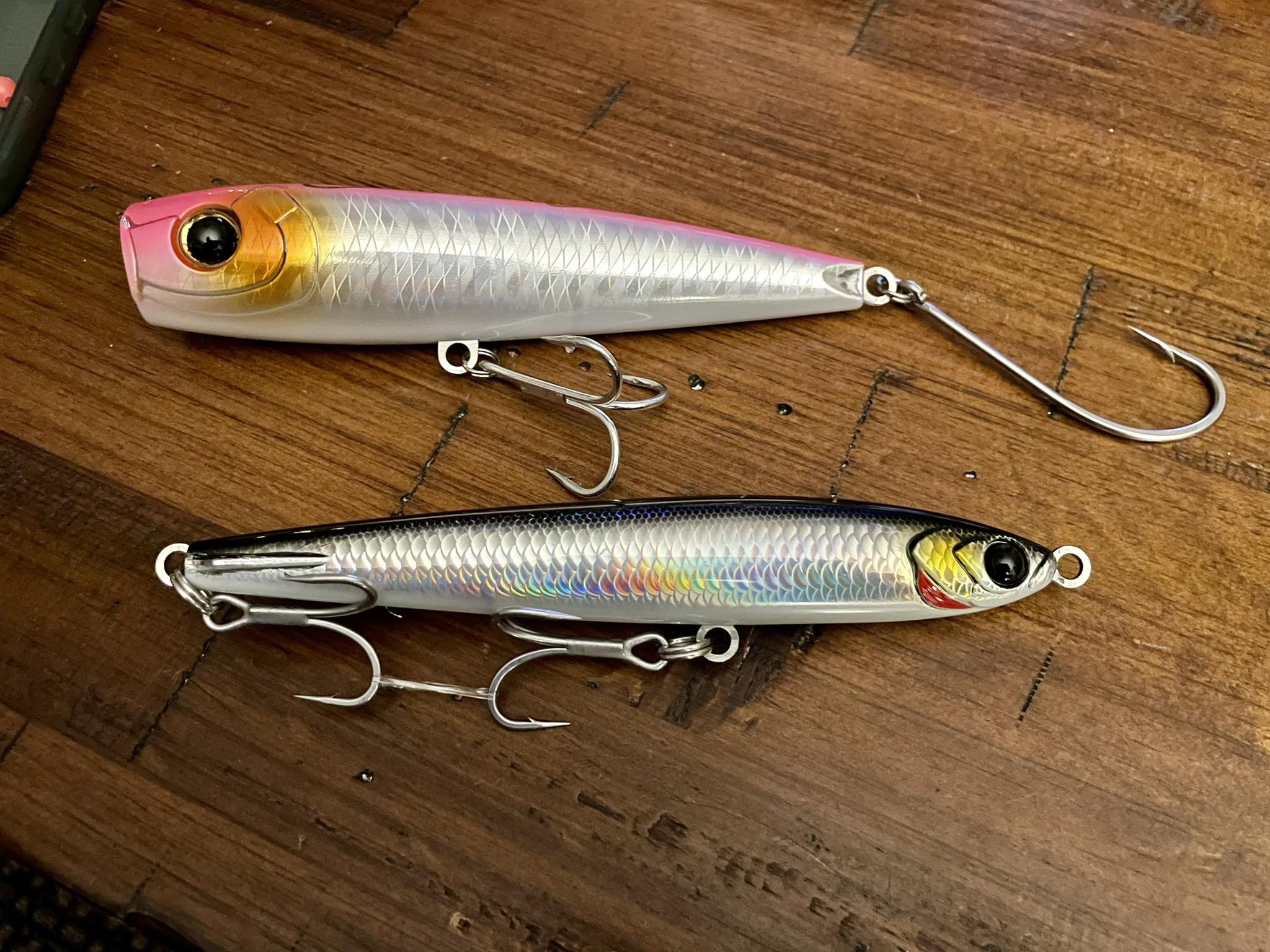 erles fishing lure spoon Dardevle Troll Devle 23-Hot Mackerel Mounting Options:45° Ranger Mount cast and retrieved and DAM Turbler Devon Style tag-american-owned