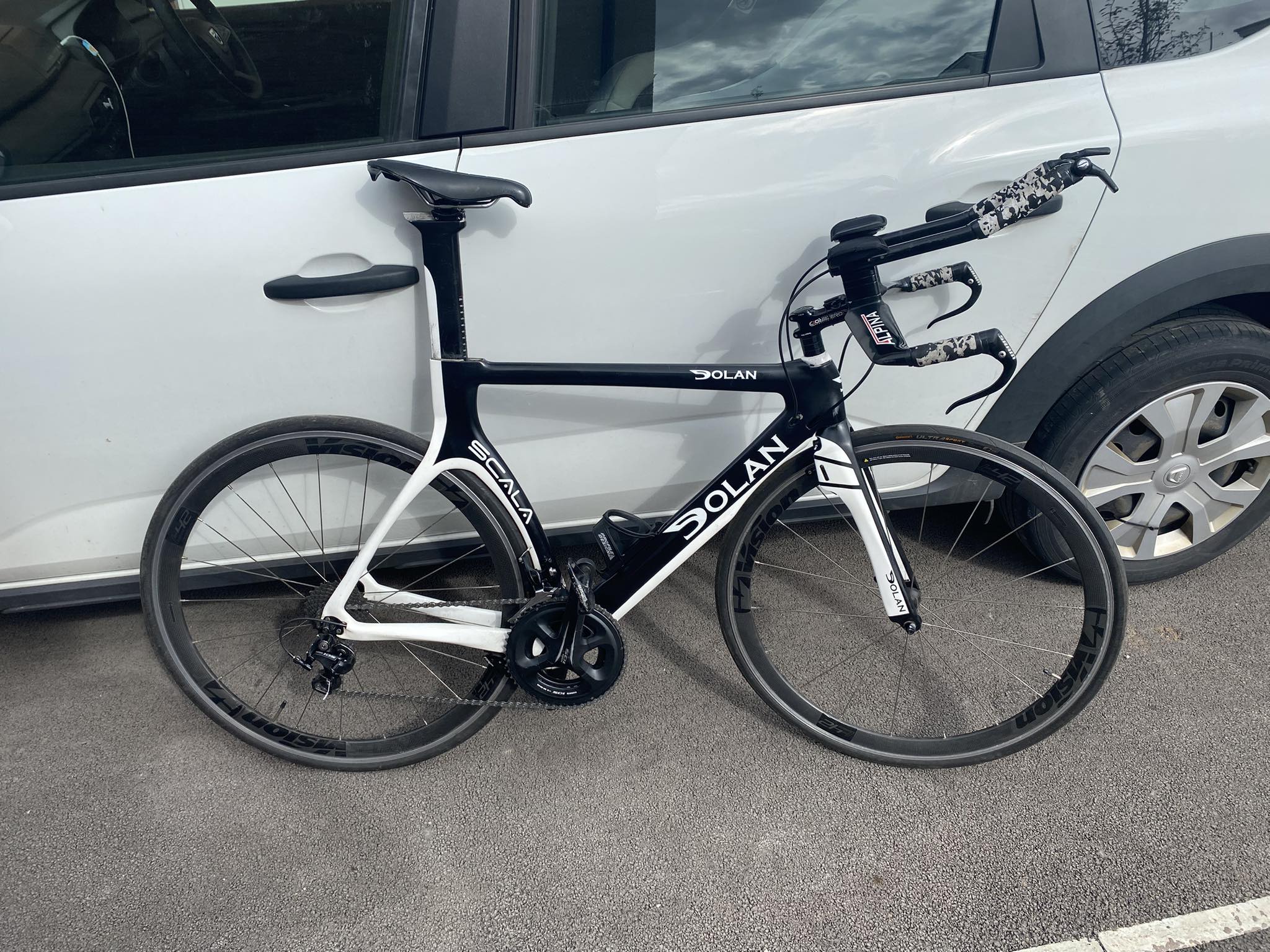 Hi all, looking at purchasing my bike with capability to do an 
