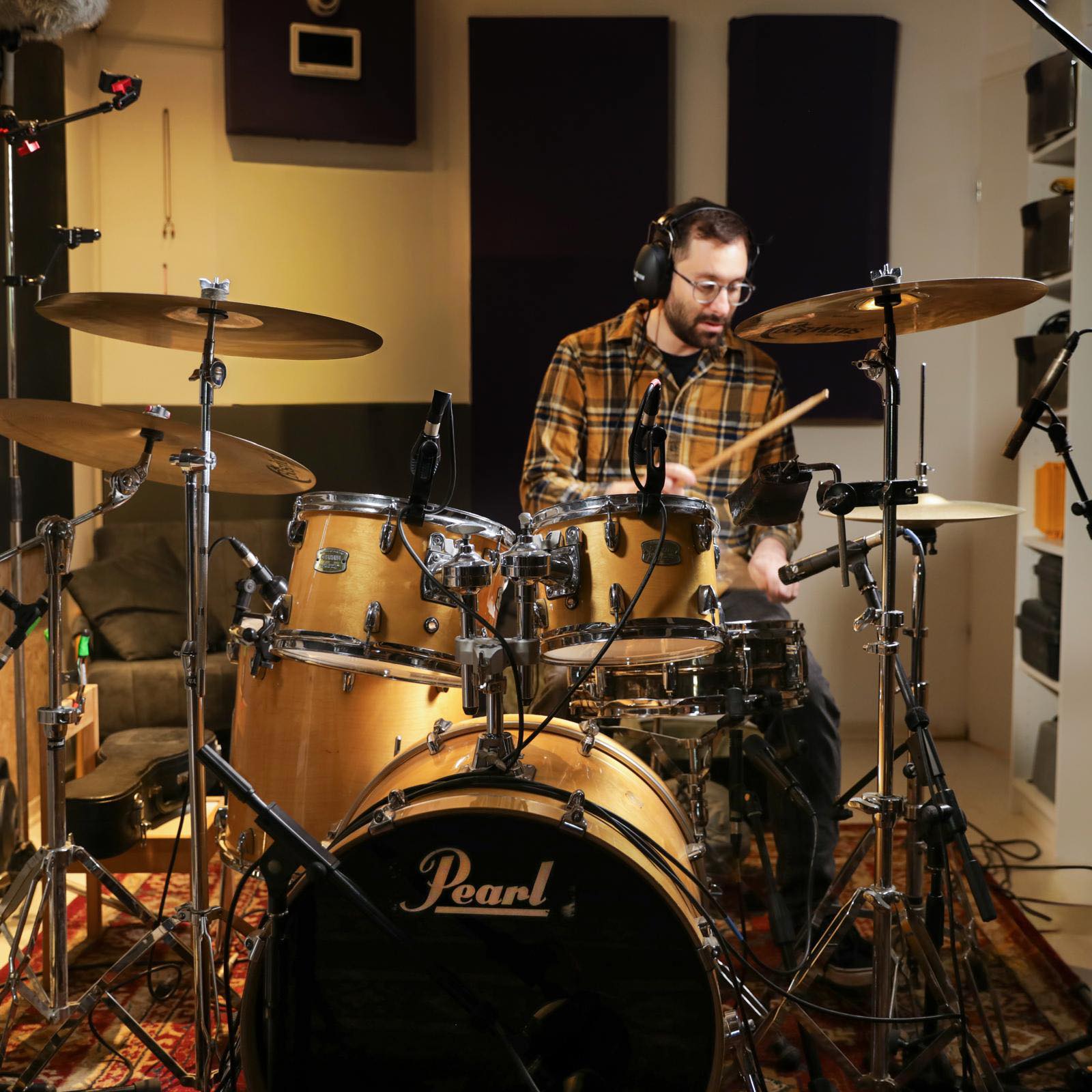 The master. 🎩 Breaking down this incredible 6-bar drum solo by the ...