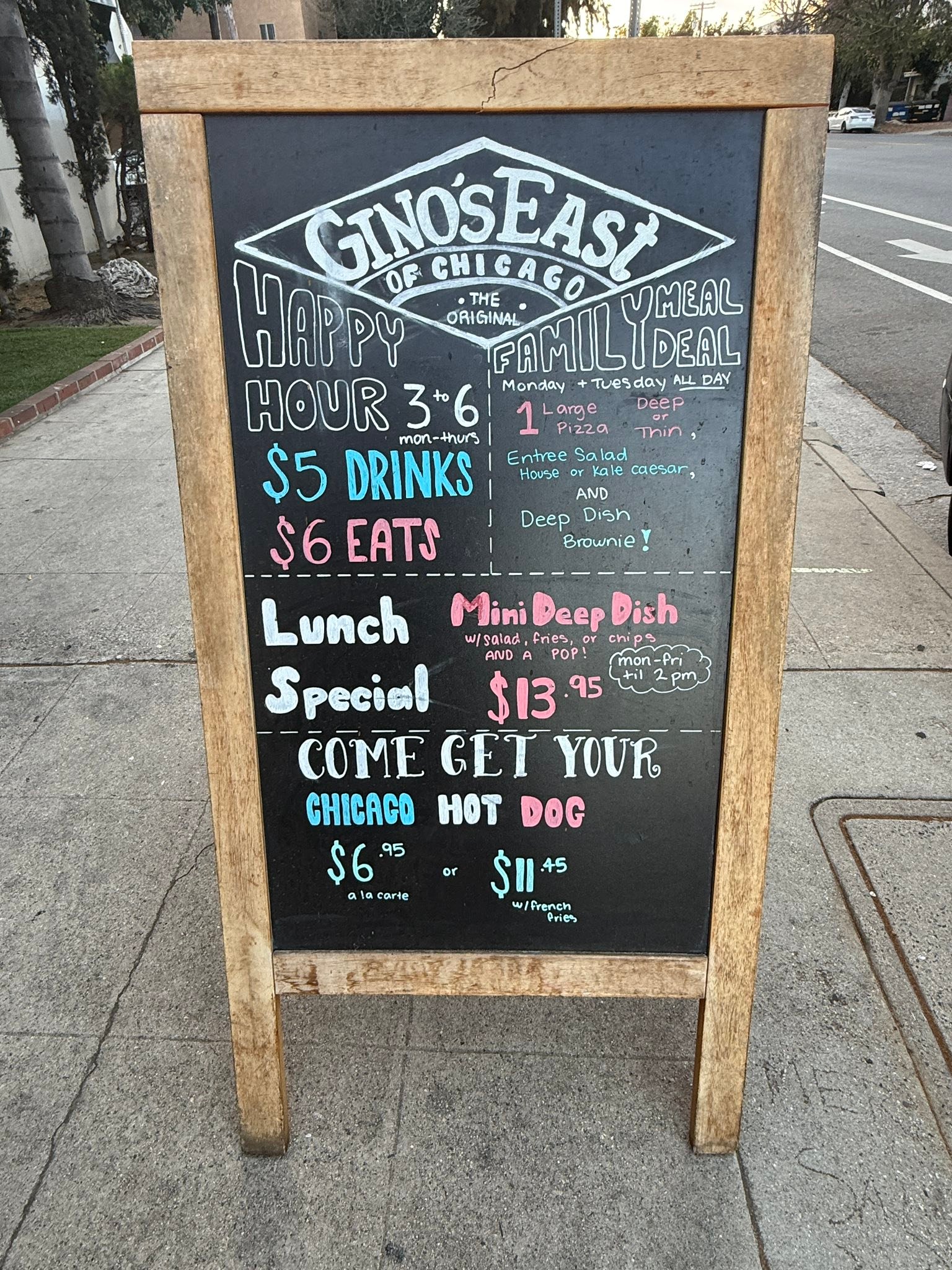 Best deep dish pizza hear in LA! Gino