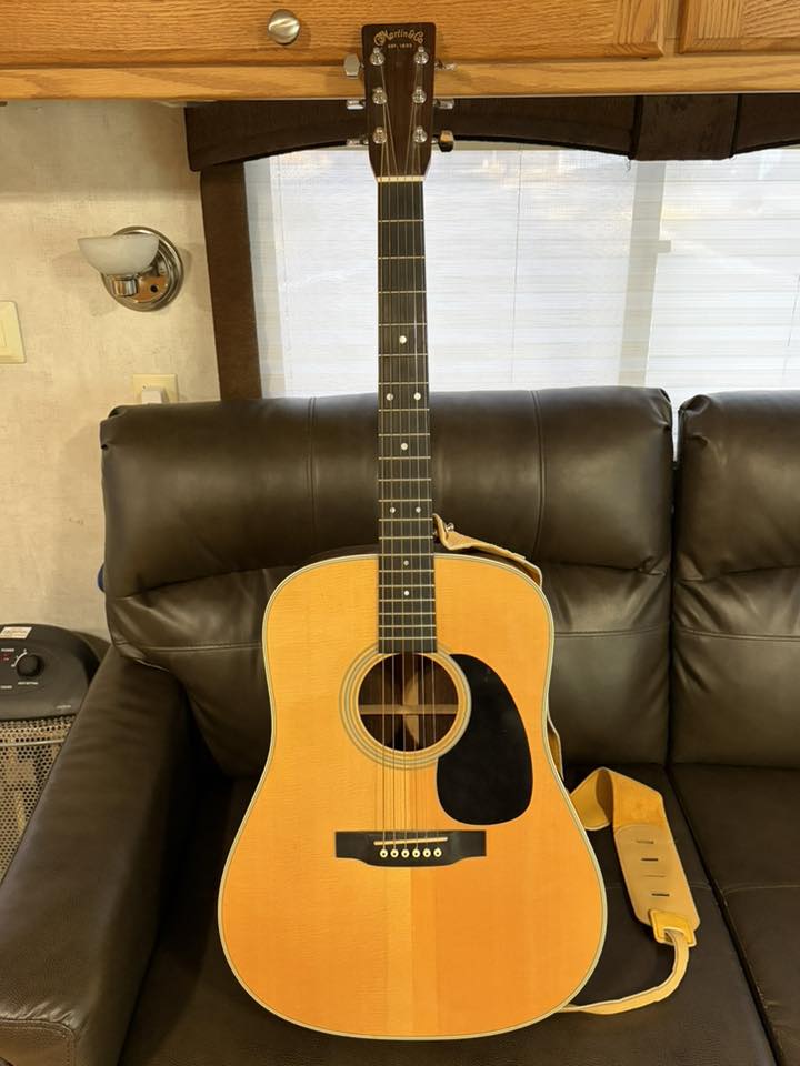 専用です☺️ What is my inherited Martin guitar?