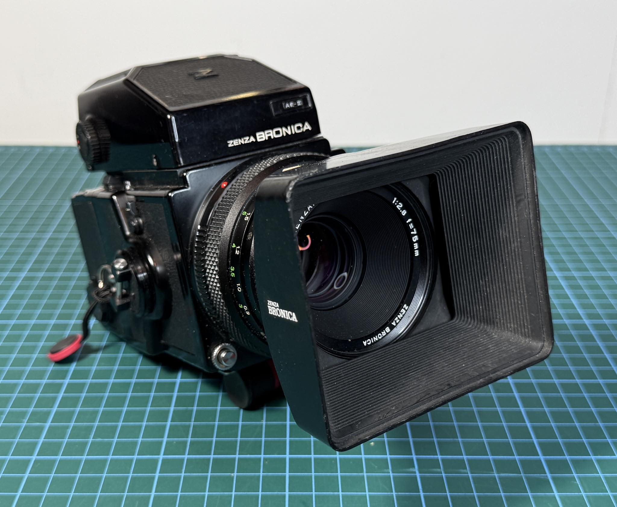 ジャンク】ZENZA BRONICA AE-Ⅲ ae-3 プリズムファインダー | ヤマダ