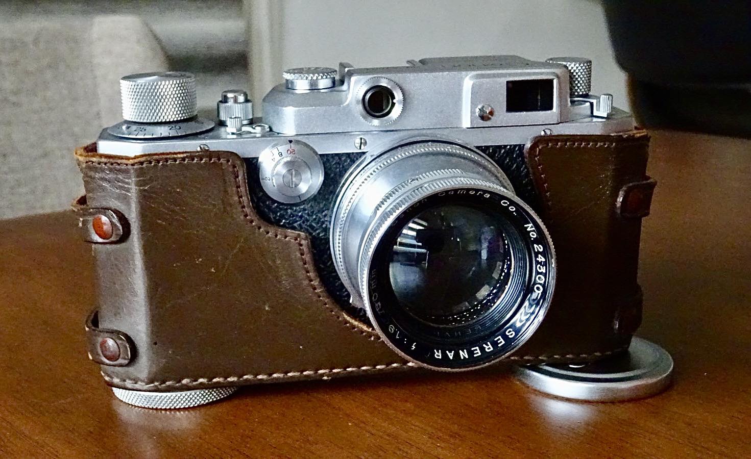 Canon IIB rangefinder camera details