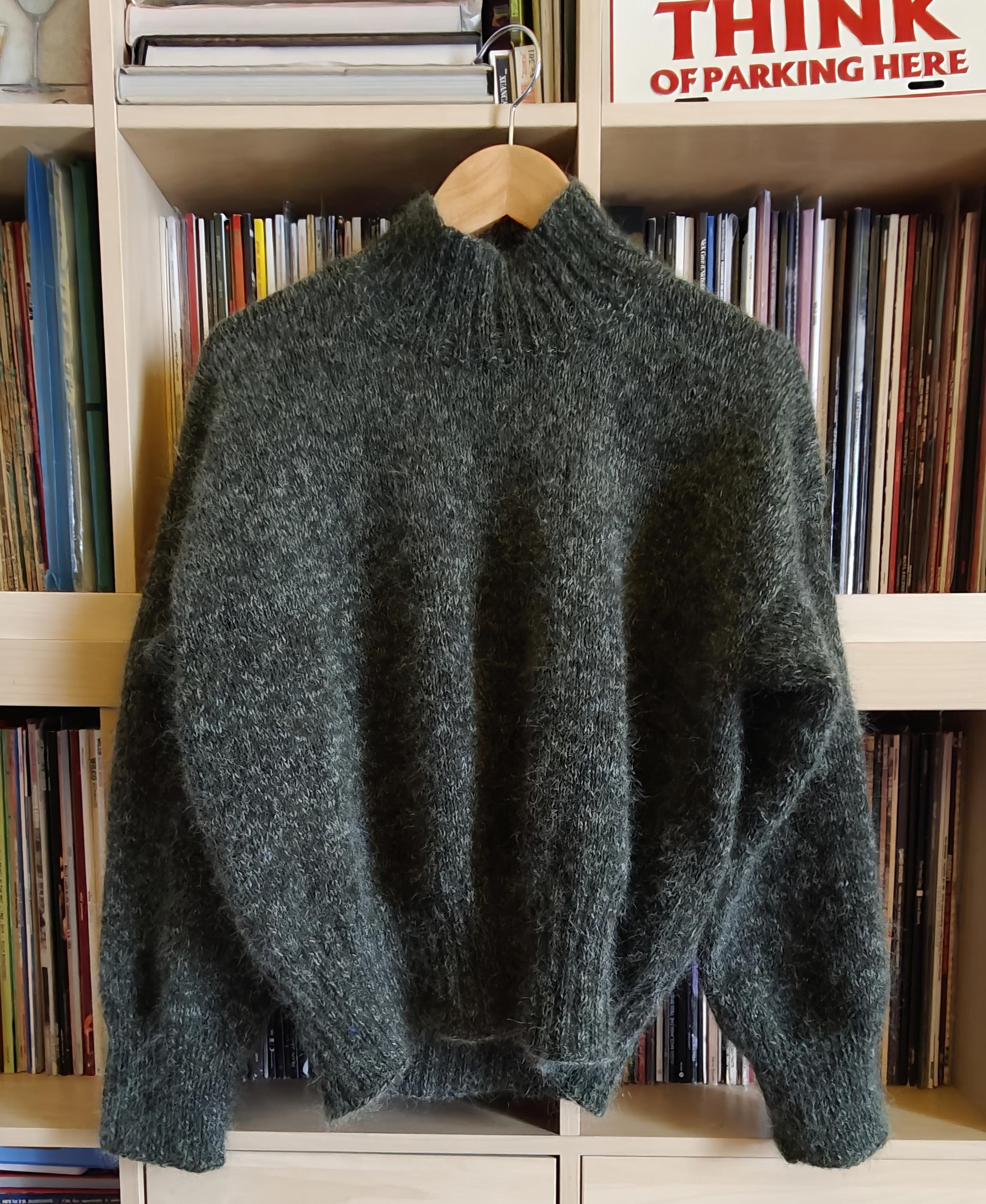 Finished knitting the Hannah sweater in tweed and super kid