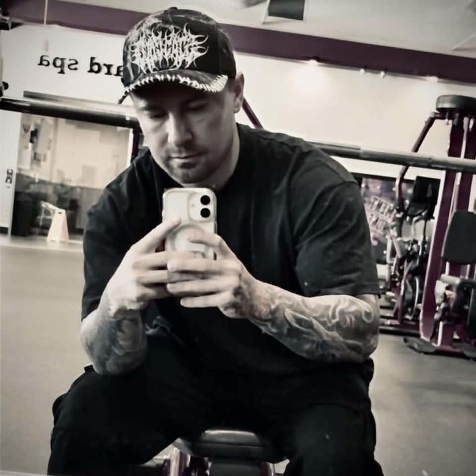 Hit the gym twice for legs today! Split into two separate sessions to ...