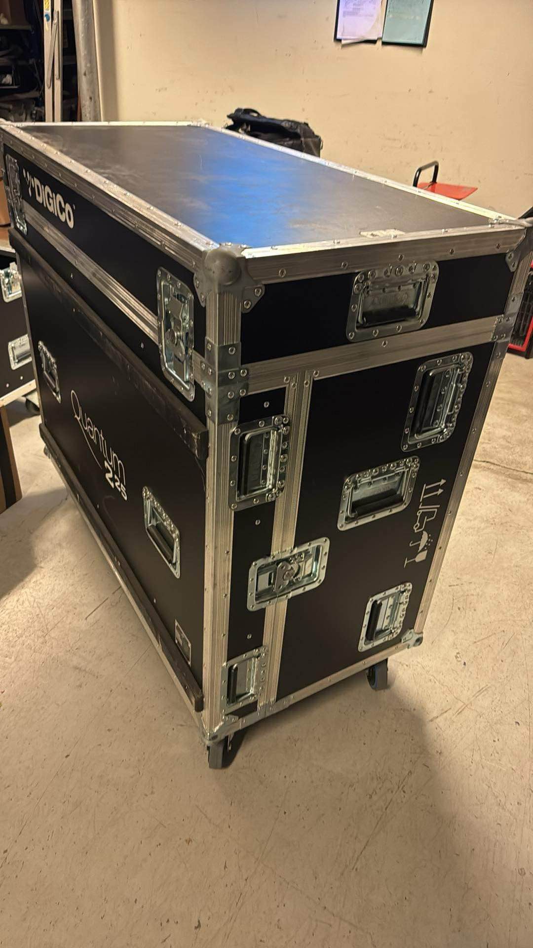 Everything USED: AV Gear (Official) | Digico Quantum 338 + 32 Bit SD ...