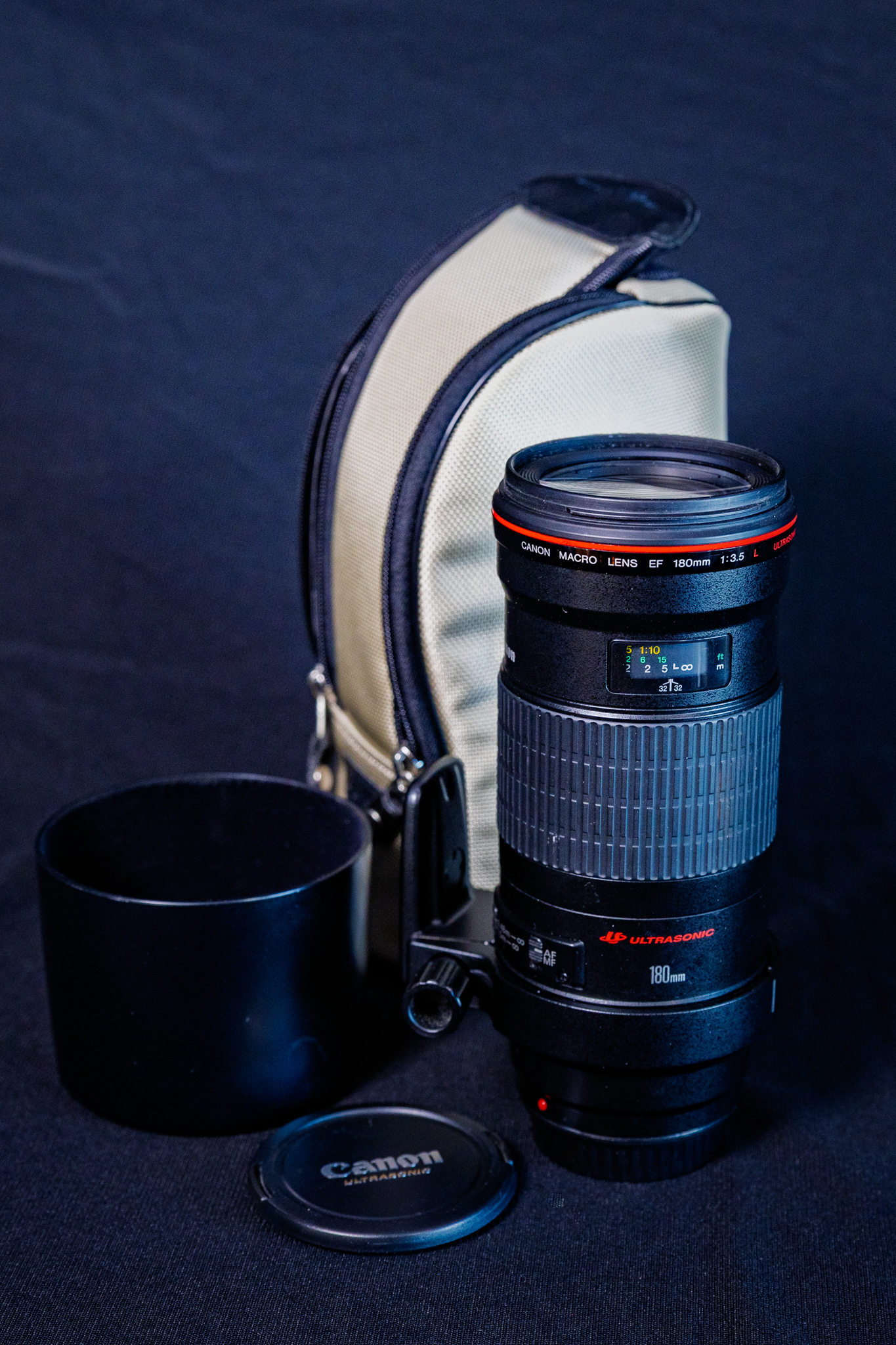 Vintage Macro 62mm lense 3.5-4.5 28-80mm w/Tiffen filter SKY 1-A